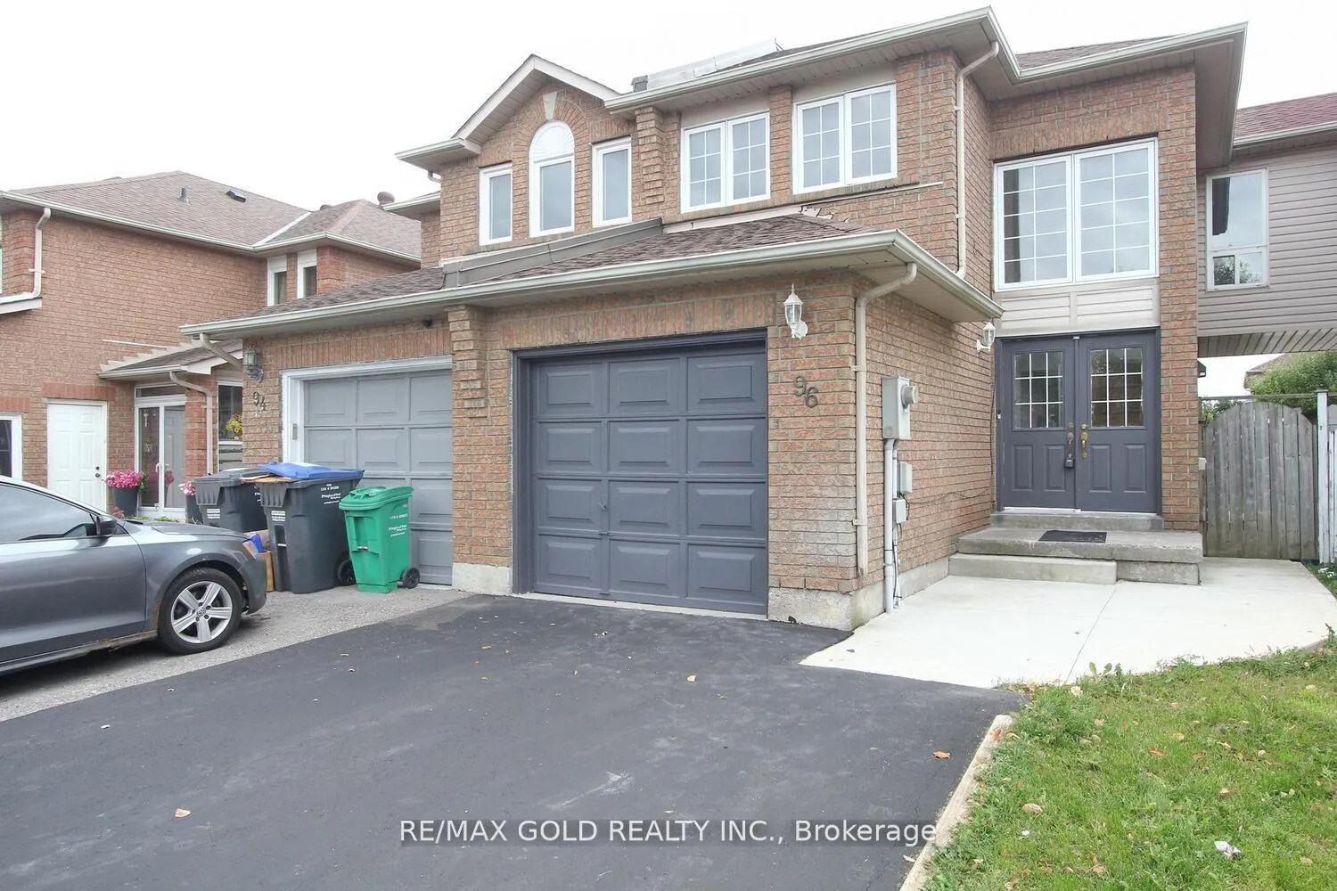 Photo 3 of 96 Lauraglen Crescent, Brampton, Fletcher's Creek South — HOMEH