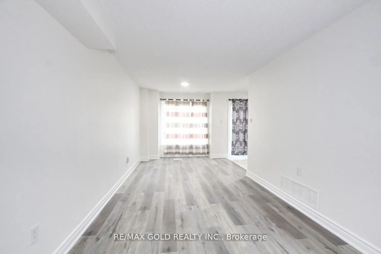 Photo 18 of 96 Lauraglen Crescent, Brampton, Fletcher's Creek South — HOMEH