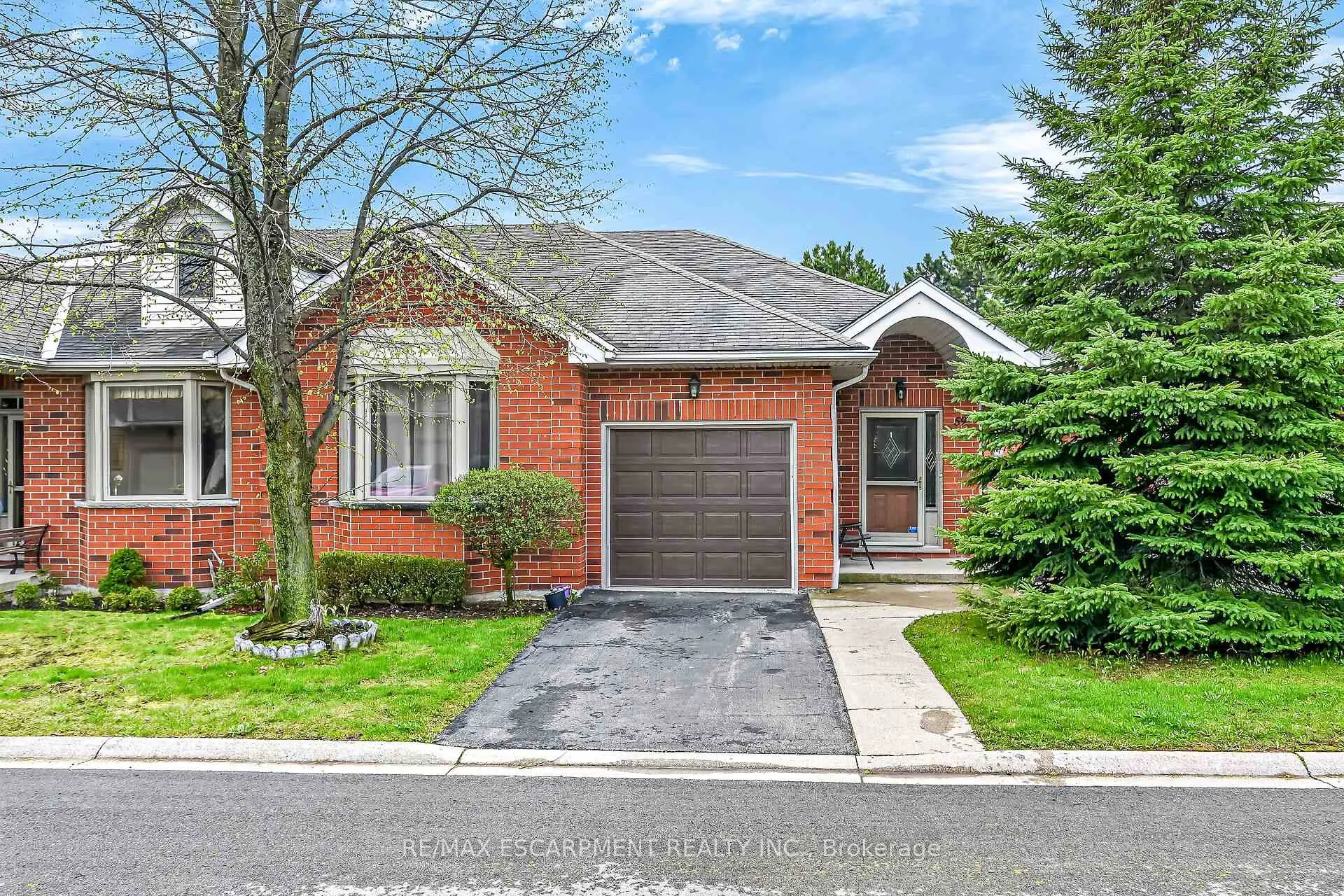 Photo 1 of 59 Riveroaks Drive, Hamilton, Twenty Place — HOMEH
