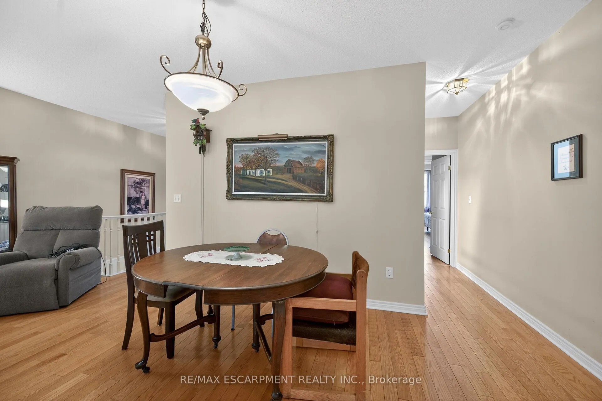 Photo 8 of 59 Riveroaks Drive, Hamilton, Twenty Place — HOMEH