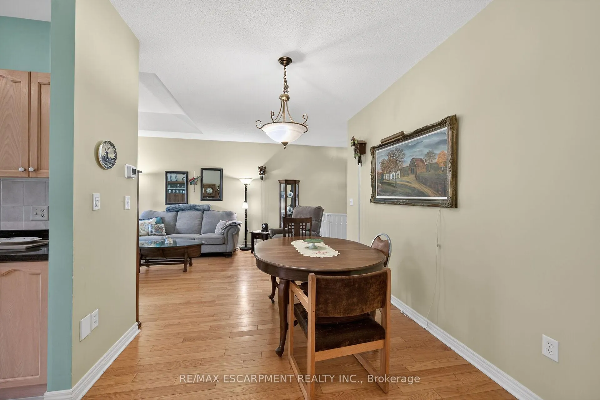 Photo 9 of 59 Riveroaks Drive, Hamilton, Twenty Place — HOMEH