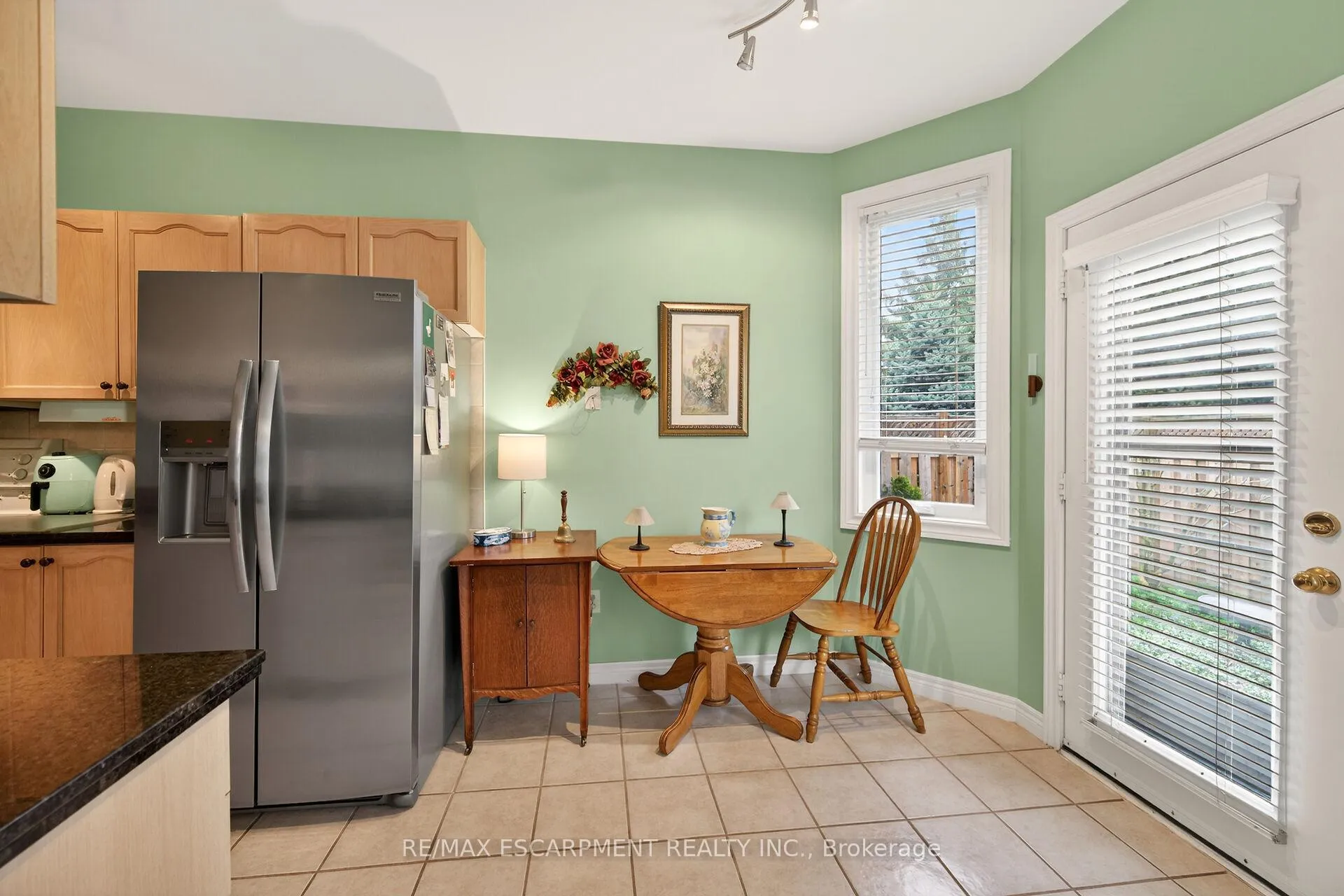 Photo 13 of 59 Riveroaks Drive, Hamilton, Twenty Place — HOMEH