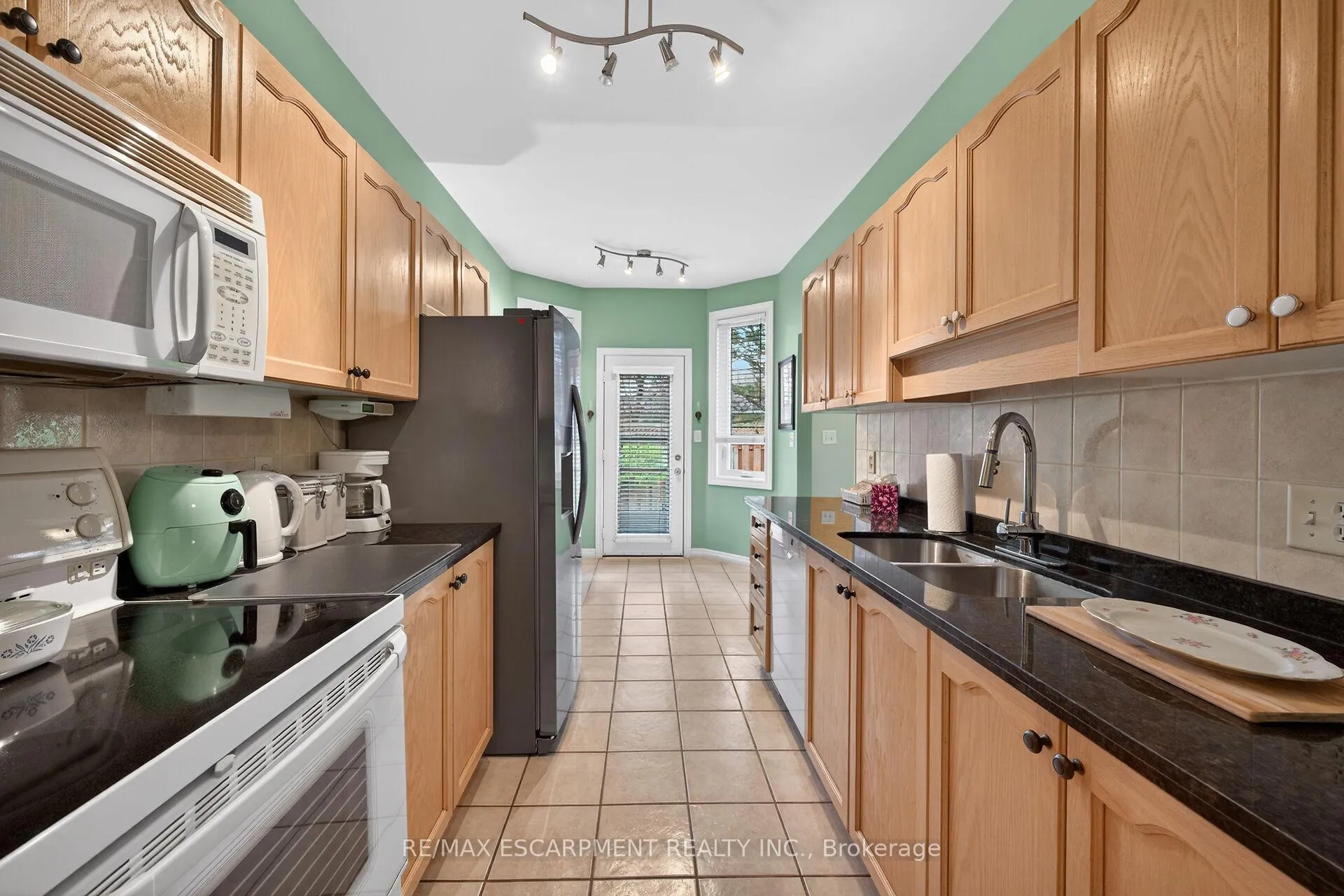 Photo 16 of 59 Riveroaks Drive, Hamilton, Twenty Place — HOMEH