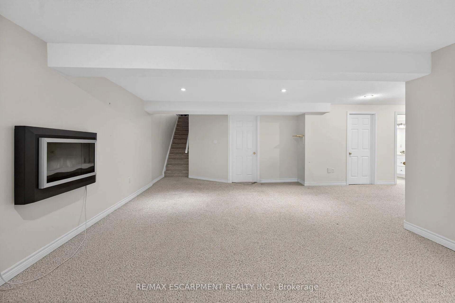 Photo 25 of 59 Riveroaks Drive, Hamilton, Twenty Place — HOMEH