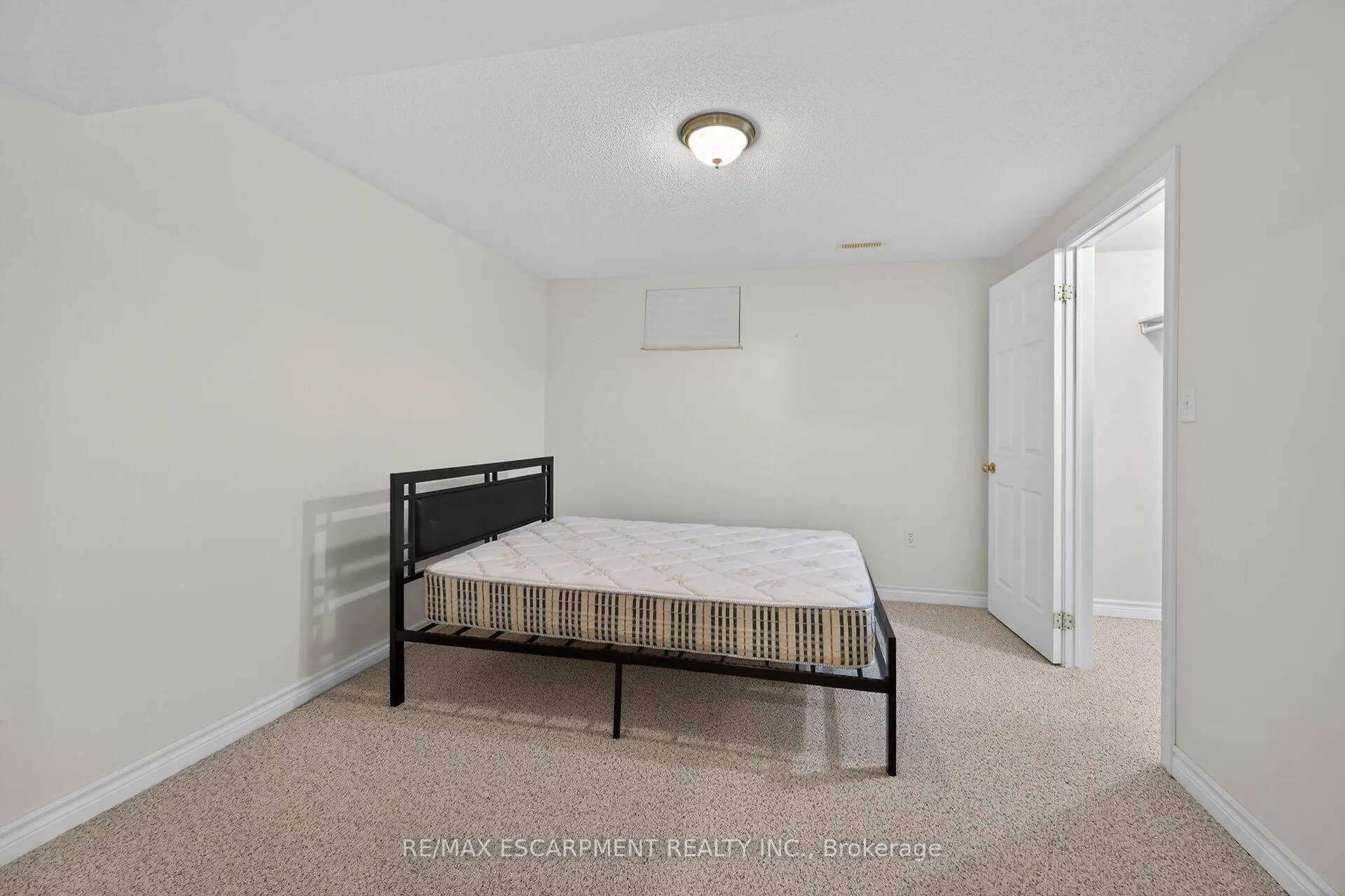 Photo 27 of 59 Riveroaks Drive, Hamilton, Twenty Place — HOMEH