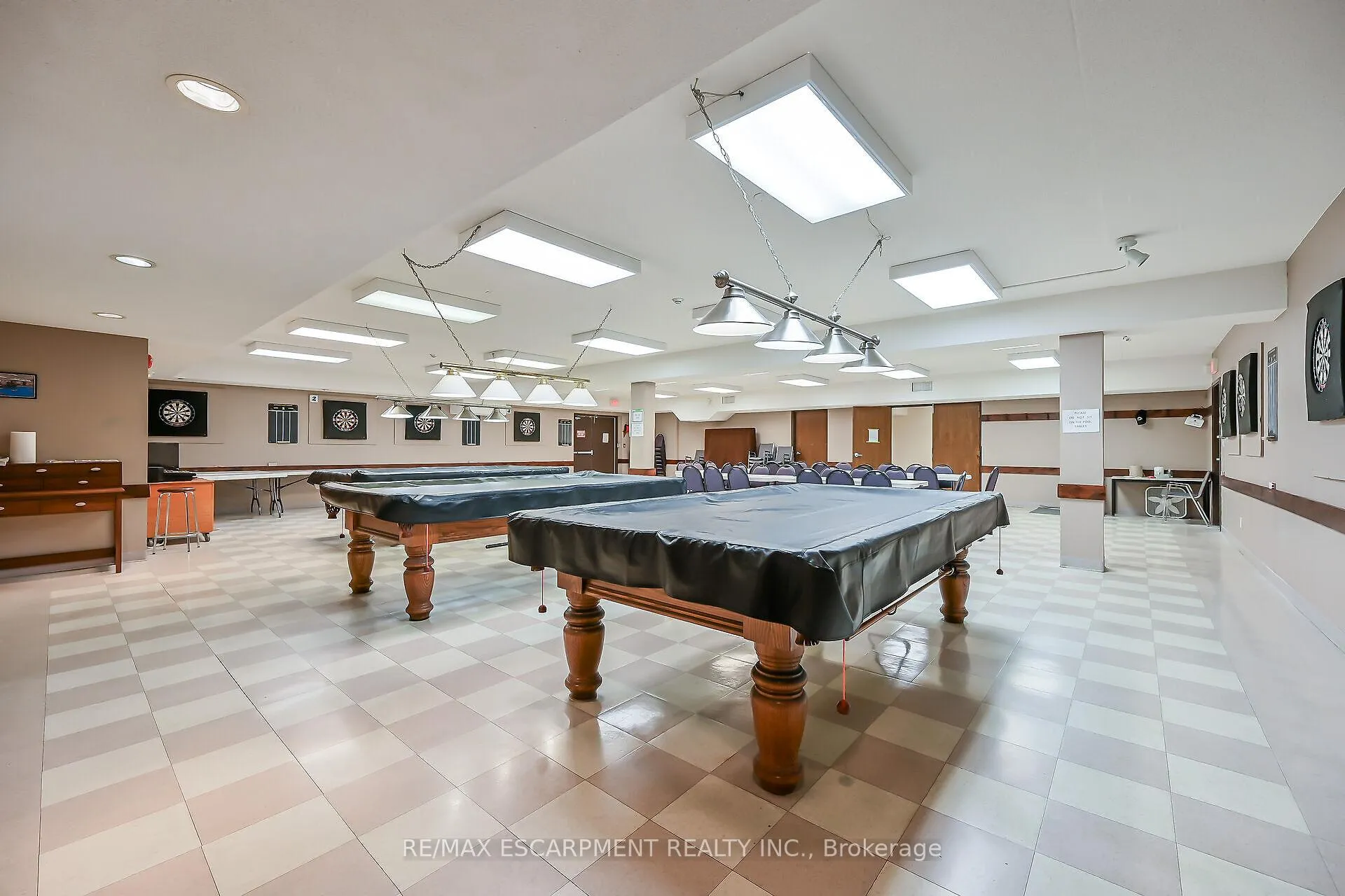Photo 41 of 59 Riveroaks Drive, Hamilton, Twenty Place — HOMEH