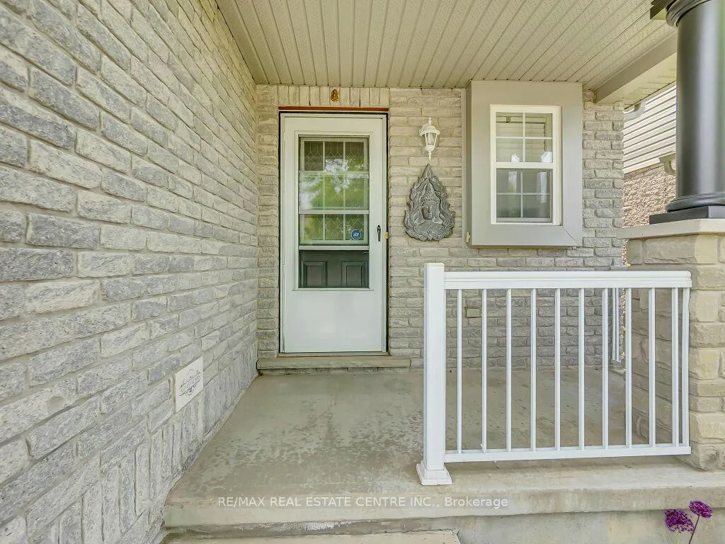 Photo 3 of 31 Sinclair Street, Guelph, Pineridge/Westminster Woods — HOMEH
