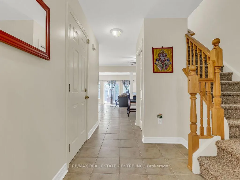 Photo 4 of 31 Sinclair Street, Guelph, Pineridge/Westminster Woods — HOMEH