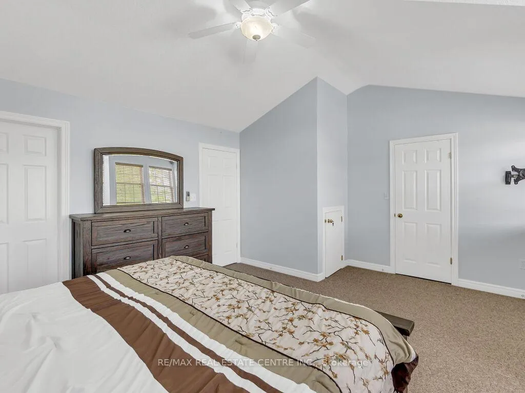 Photo 20 of 31 Sinclair Street, Guelph, Pineridge/Westminster Woods — HOMEH