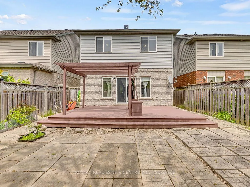 Photo 35 of 31 Sinclair Street, Guelph, Pineridge/Westminster Woods — HOMEH