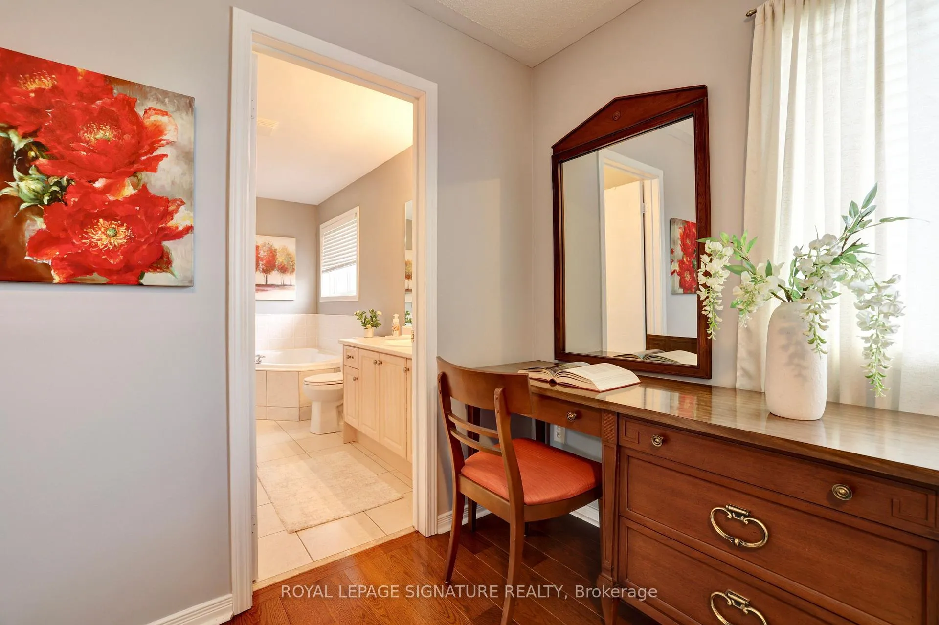 Photo 17 of 798 Spinning Wheel Crescent, Mississauga, Meadowvale Village — HOMEH
