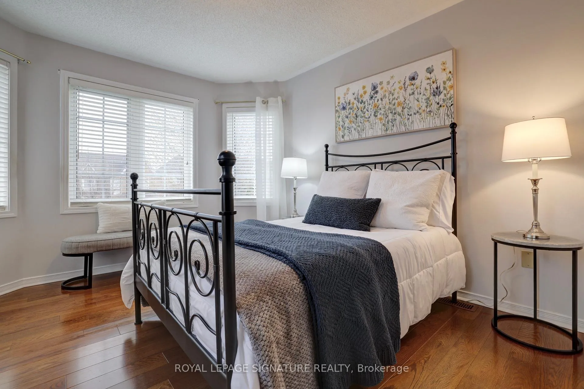 Photo 20 of 798 Spinning Wheel Crescent, Mississauga, Meadowvale Village — HOMEH