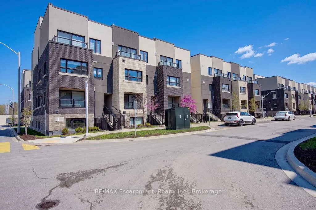 Photo 1 of Unit 501, 1127 Cooke Boulevard, Burlington, LaSalle — HOMEH