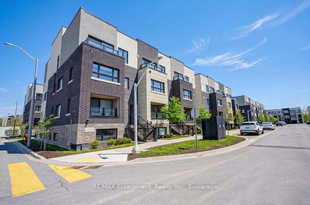 Photo 2 of Unit 501, 1127 Cooke Boulevard, Burlington, LaSalle — HOMEH