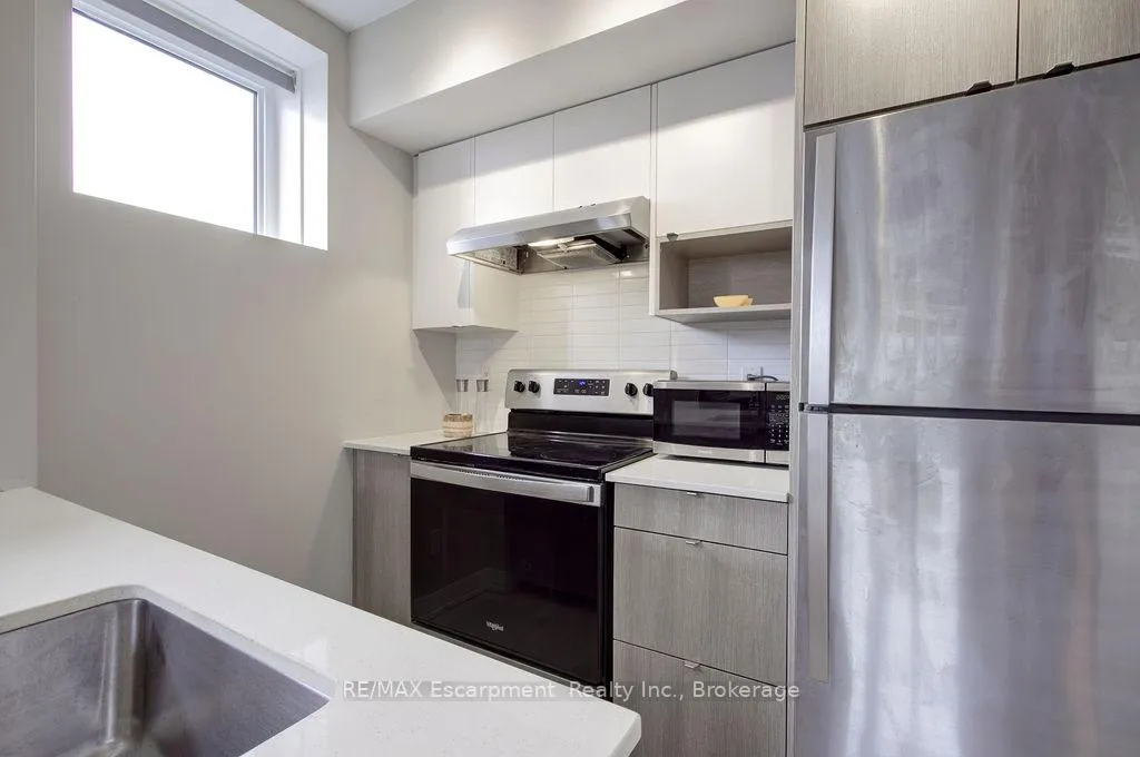 Photo 17 of Unit 501, 1127 Cooke Boulevard, Burlington, LaSalle — HOMEH