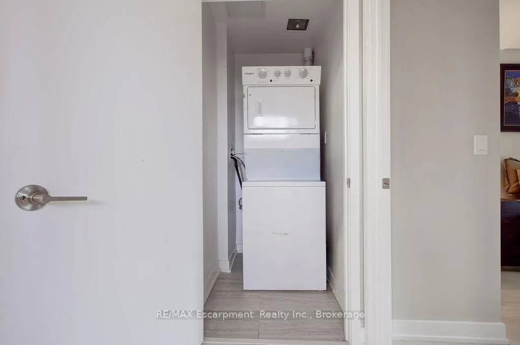 Photo 23 of Unit 501, 1127 Cooke Boulevard, Burlington, LaSalle — HOMEH
