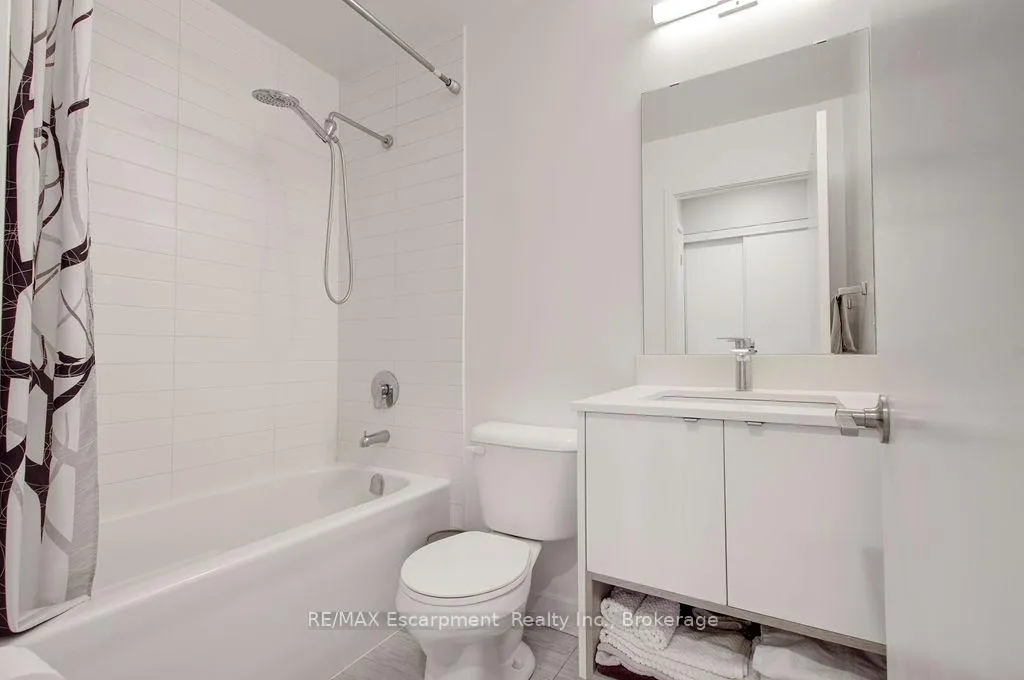Photo 24 of Unit 501, 1127 Cooke Boulevard, Burlington, LaSalle — HOMEH