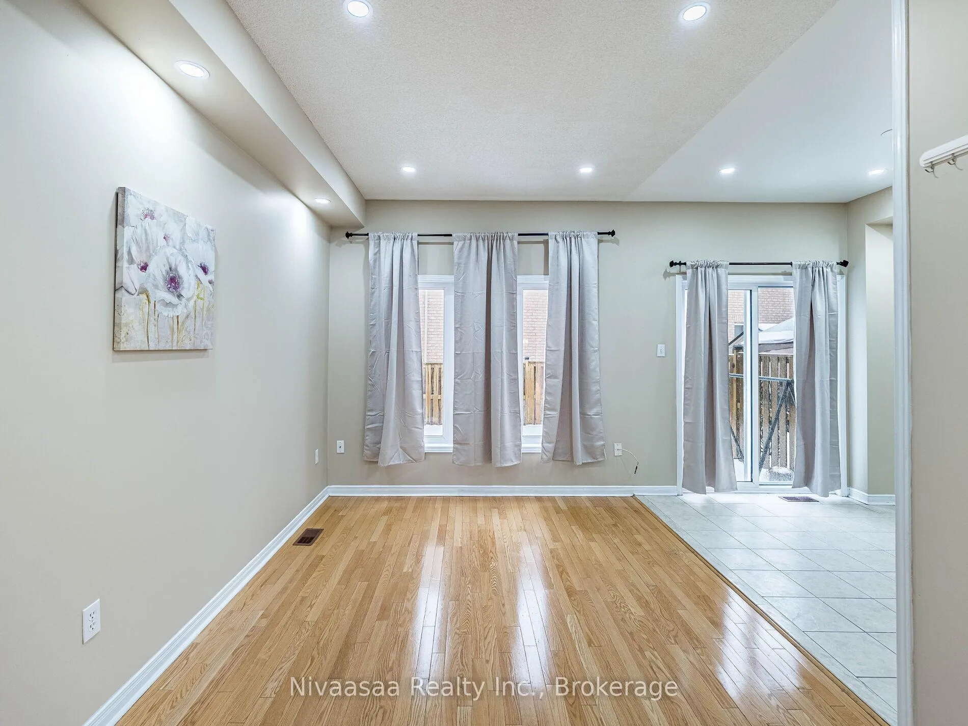 Photo 10 of 42 Kilrea Way, Brampton, Credit Valley — HOMEH
