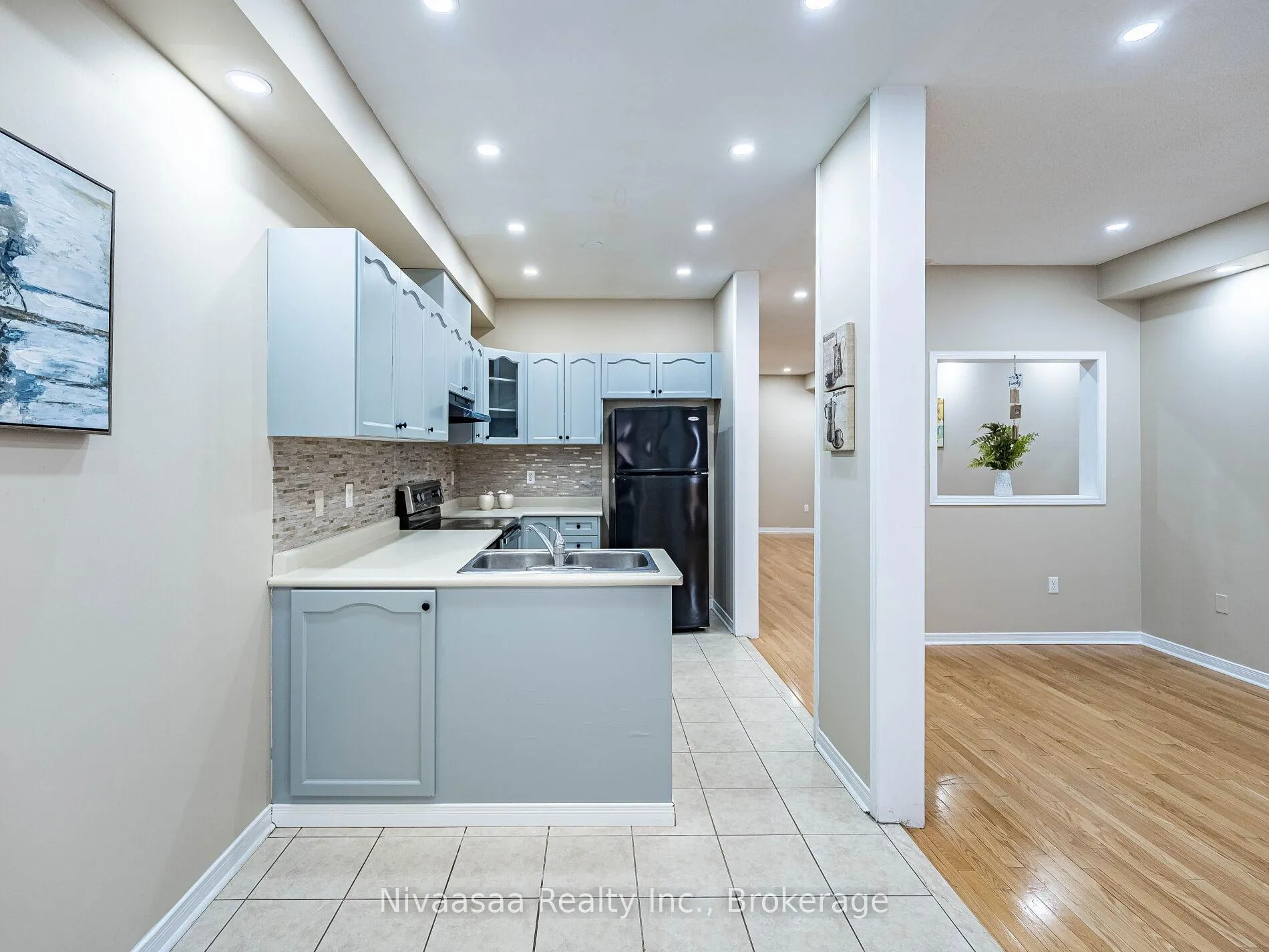 Photo 13 of 42 Kilrea Way, Brampton, Credit Valley — HOMEH