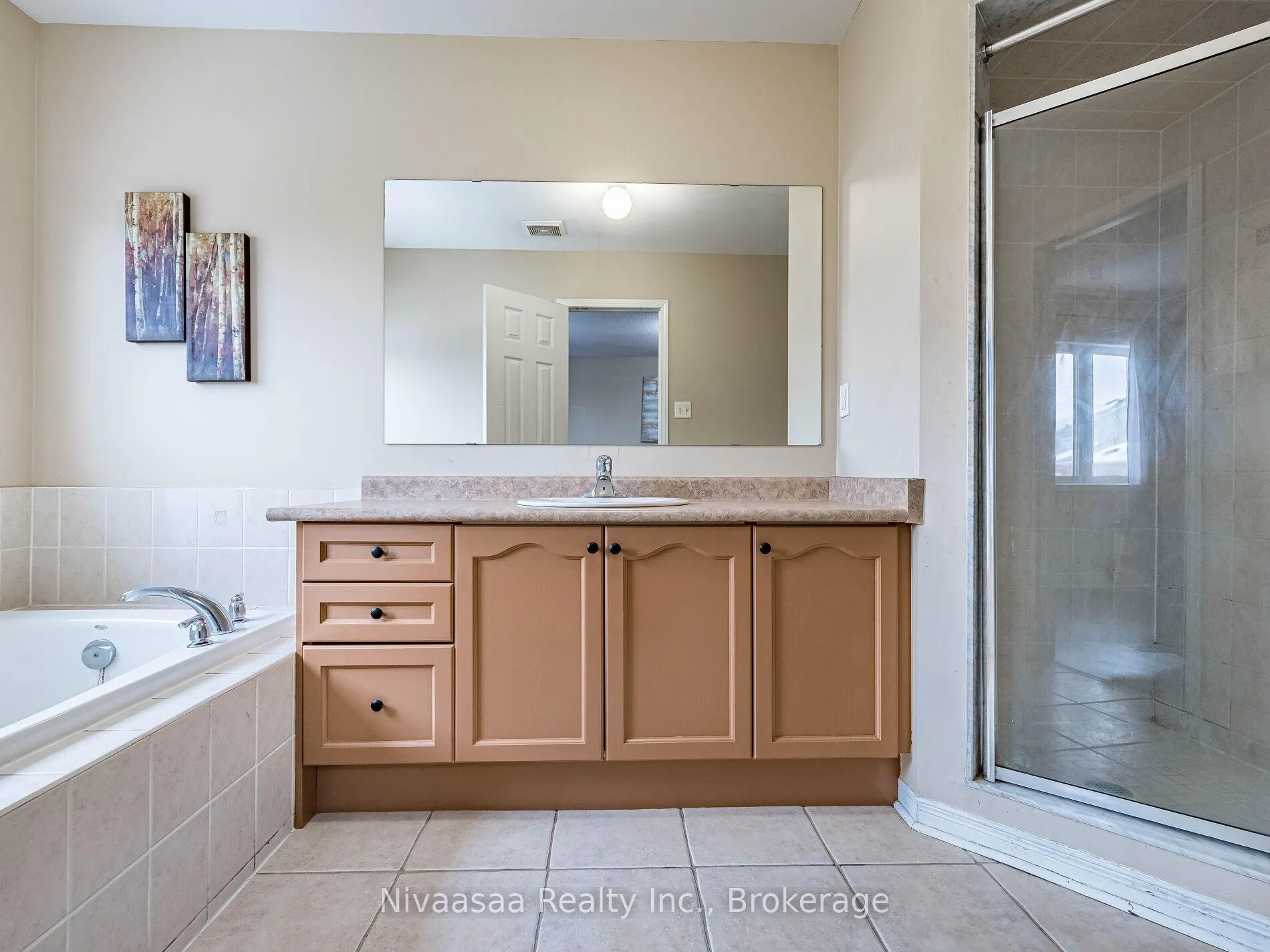 Photo 22 of 42 Kilrea Way, Brampton, Credit Valley — HOMEH