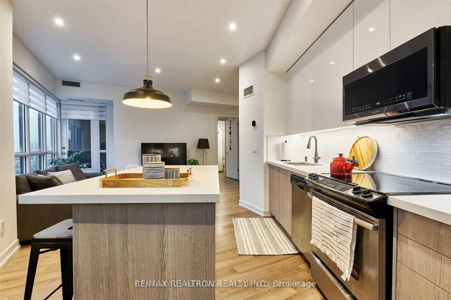Photo 16 of Unit 1507, 60 Berwick Avenue, Toronto, Yonge-Eglinton — HOMEH