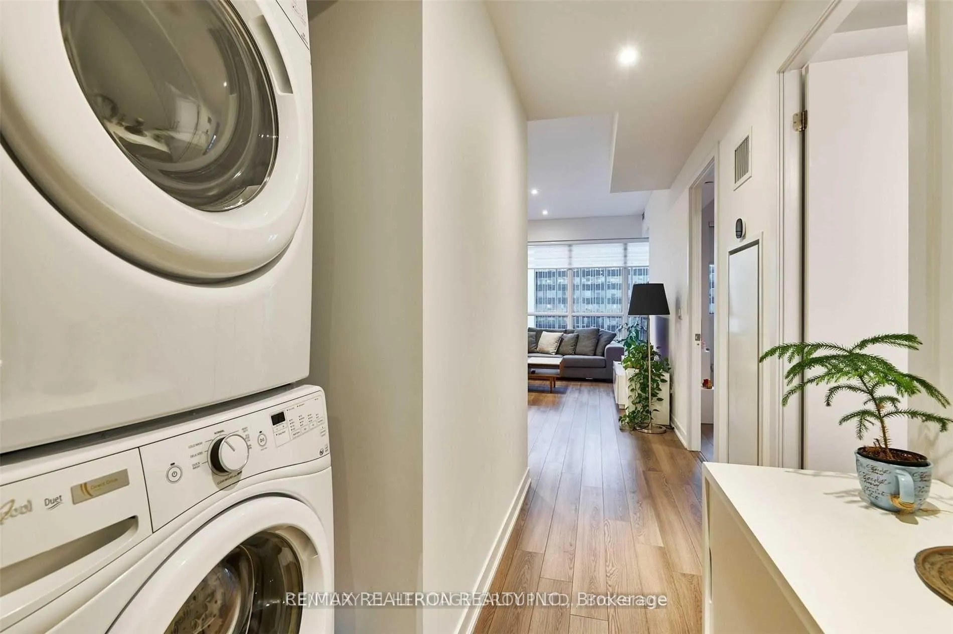 Photo 18 of Unit 1507, 60 Berwick Avenue, Toronto, Yonge-Eglinton — HOMEH