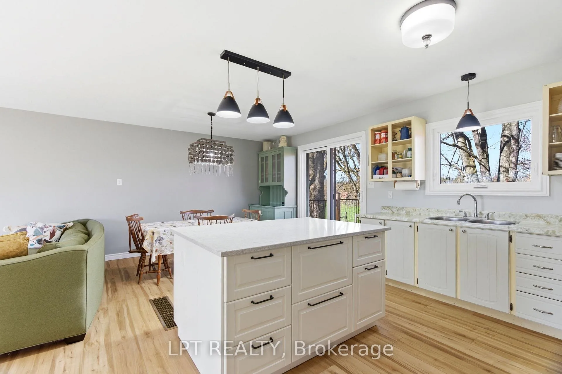 Photo 14 of 32299 Sylvan Road, North Middlesex, Rural North Middlesex — HOMEH