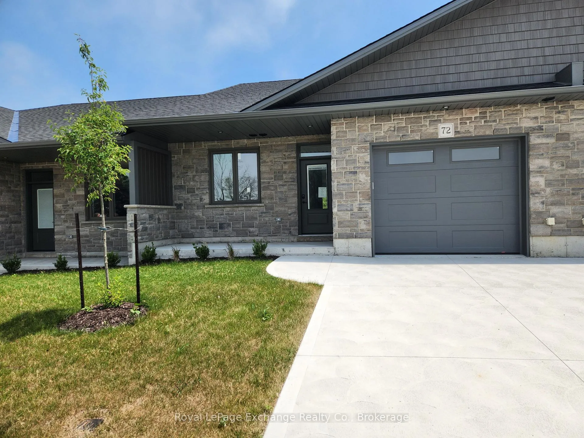 Photo of 24 Mercedes Cres N