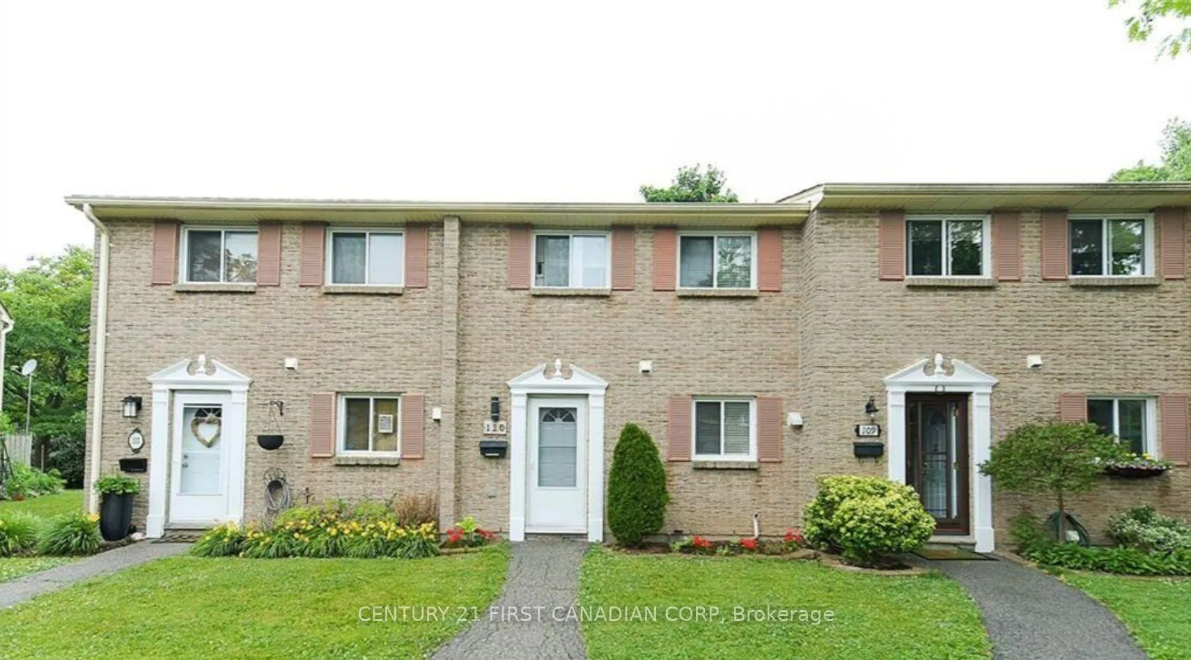Front of Unit 110, 166 Southdale Road W