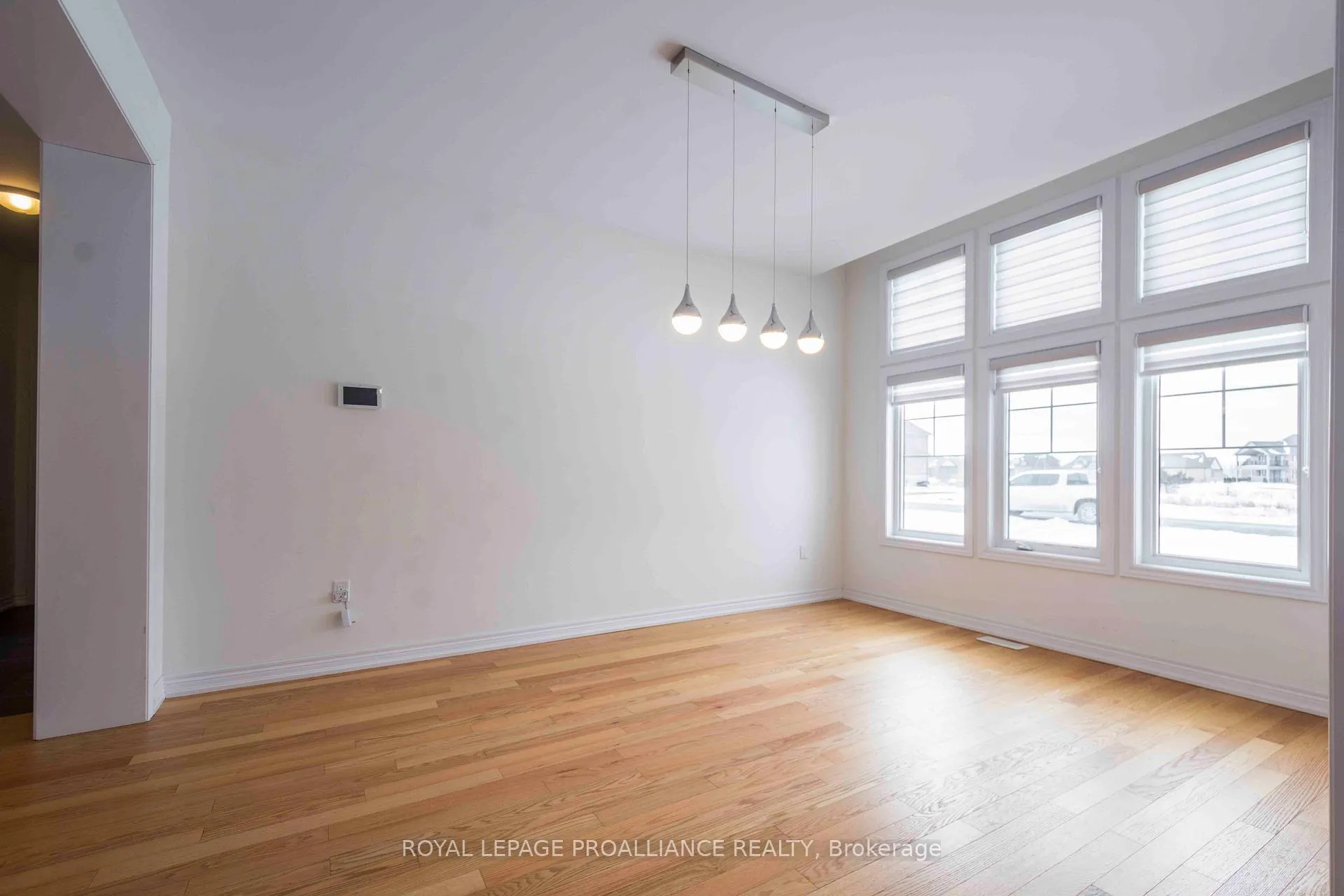 Photo 3 of 5 Waterview Court, Quinte West, Murray Ward — HOMEH