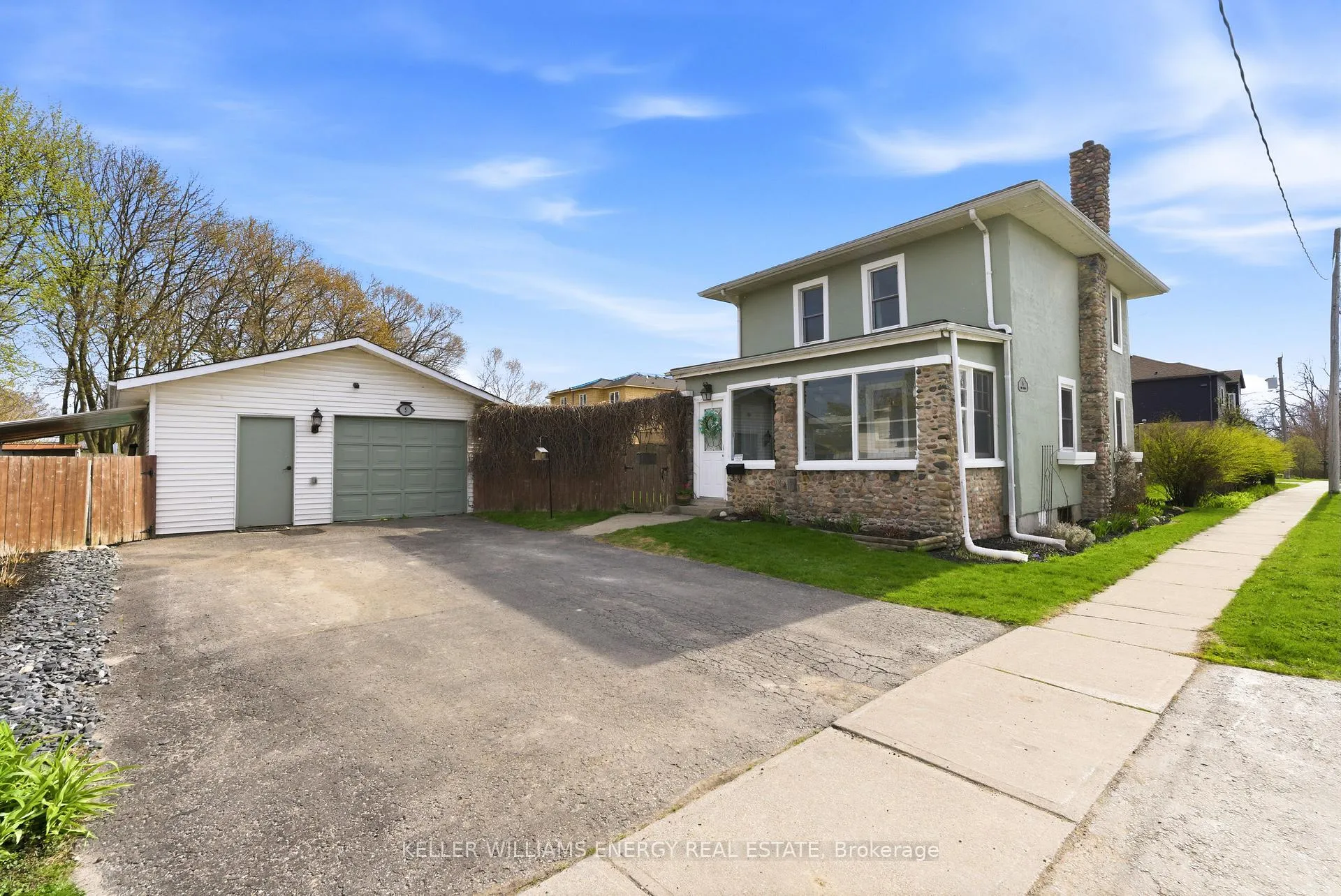 Photo 1 of 5 Ann Street, Clarington, Bowmanville — HOMEH
