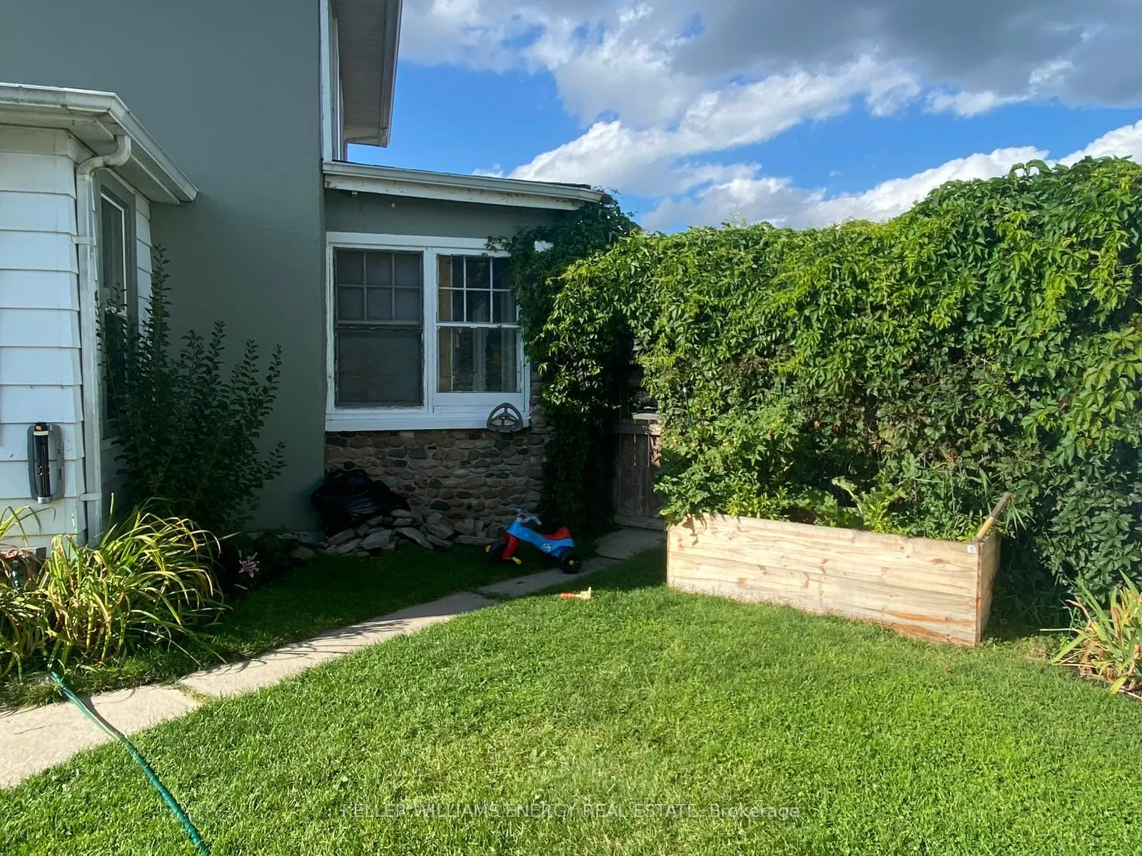 Photo 39 of 5 Ann Street, Clarington, Bowmanville — HOMEH