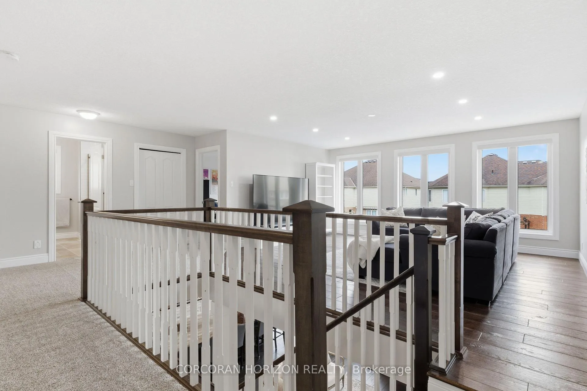 Photo 18 of 309 Schooner Crescent, Waterloo — HOMEH