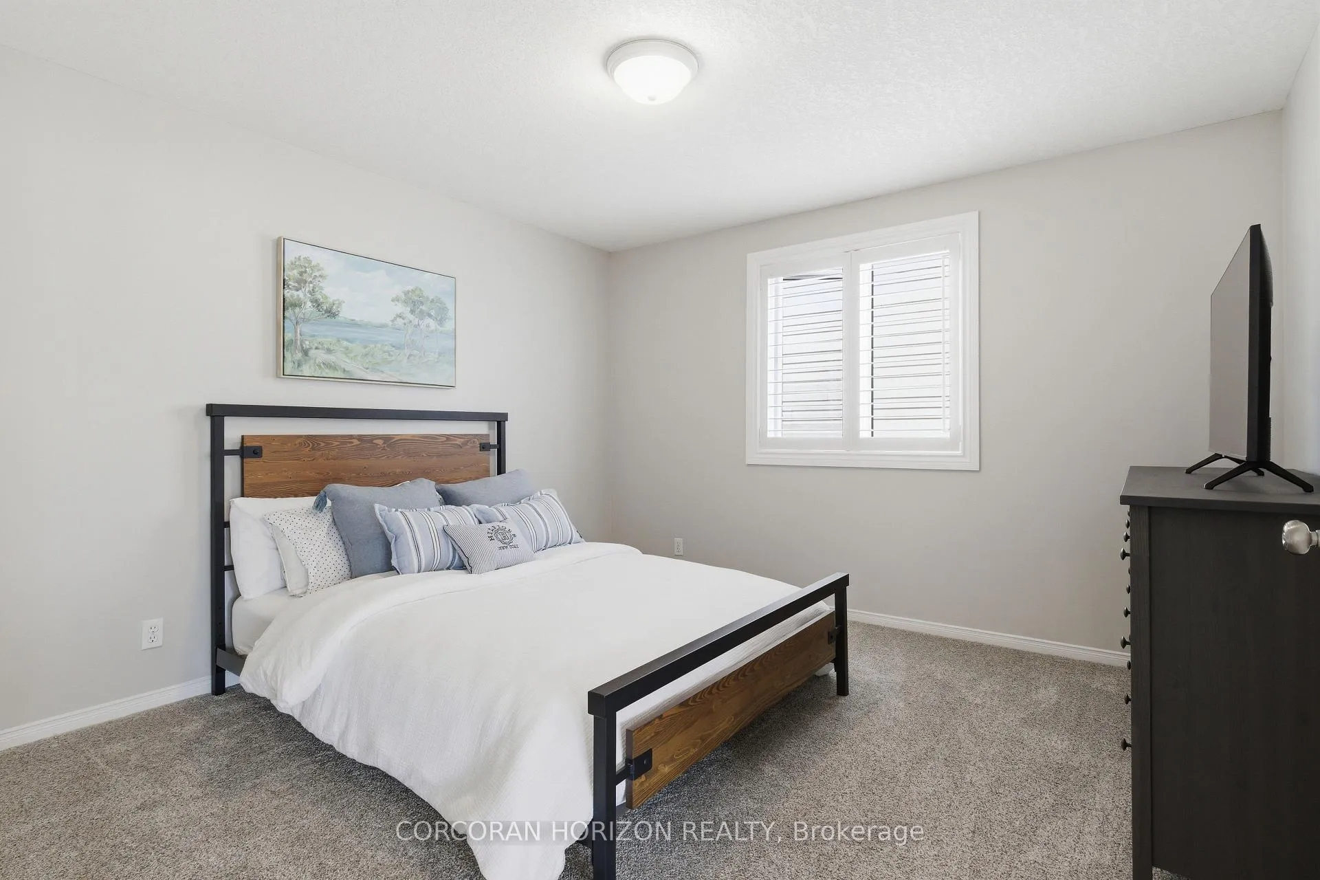 Photo 26 of 309 Schooner Crescent, Waterloo — HOMEH