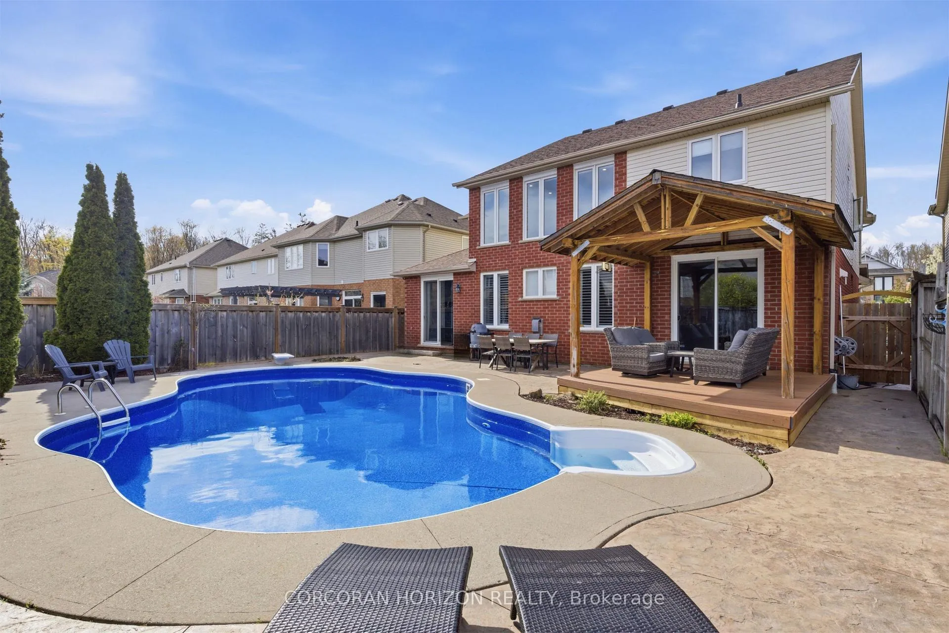 Photo 35 of 309 Schooner Crescent, Waterloo — HOMEH