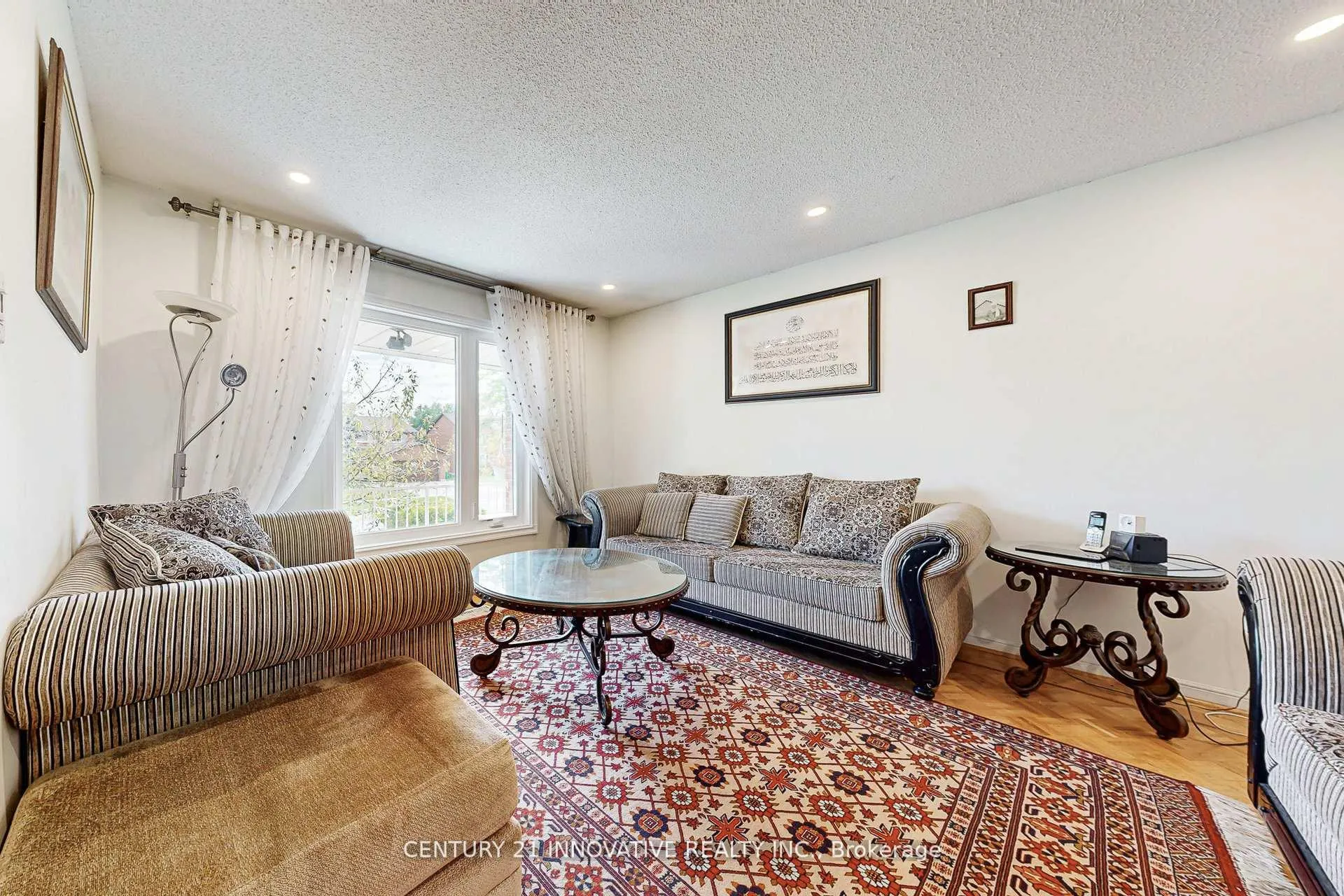 Photo 5 of 816 Willowbank Trail, Mississauga, Rathwood — HOMEH