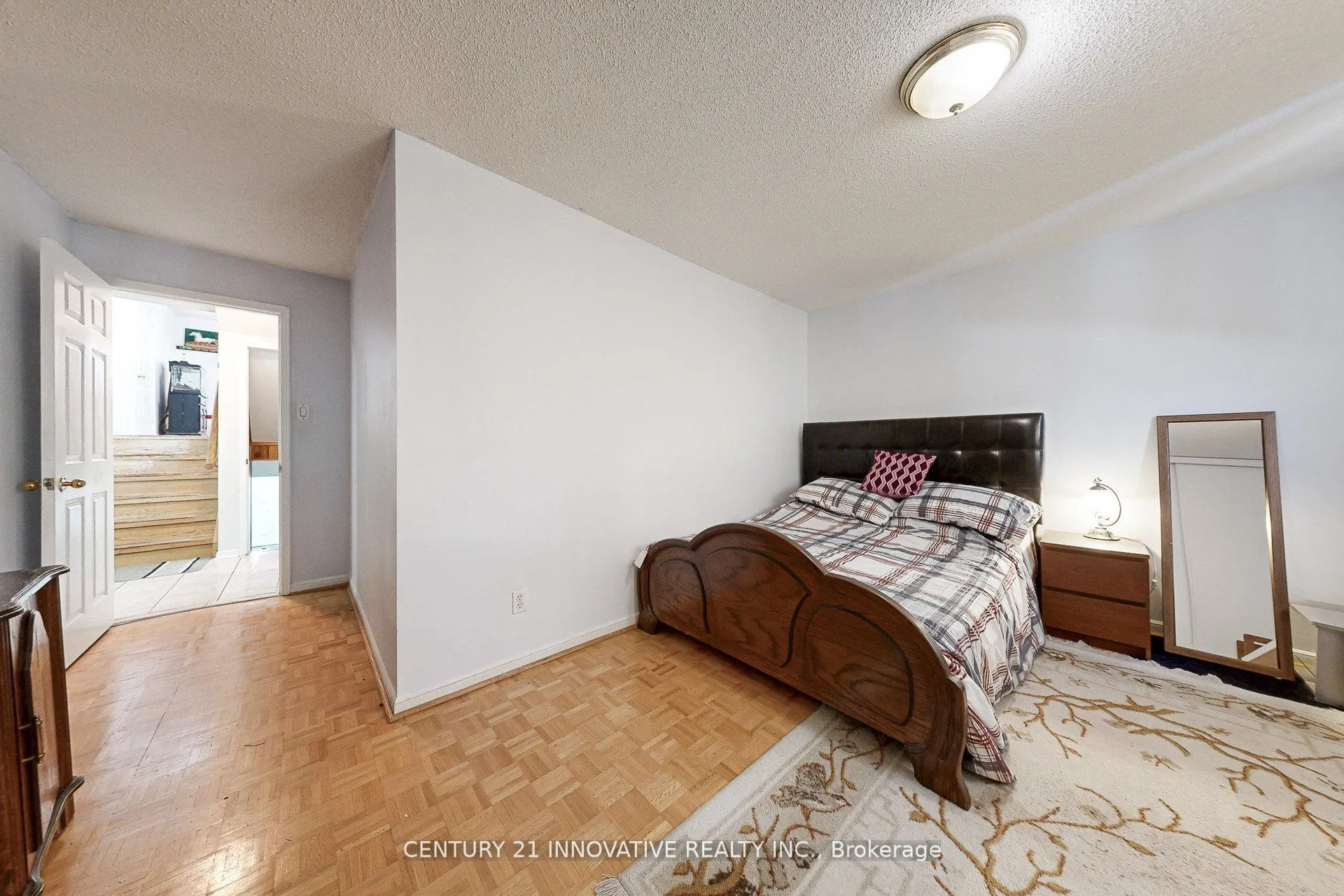 Photo 16 of 816 Willowbank Trail, Mississauga, Rathwood — HOMEH