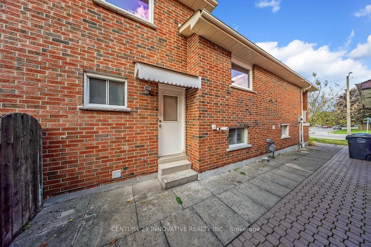 Photo 29 of 816 Willowbank Trail, Mississauga, Rathwood — HOMEH