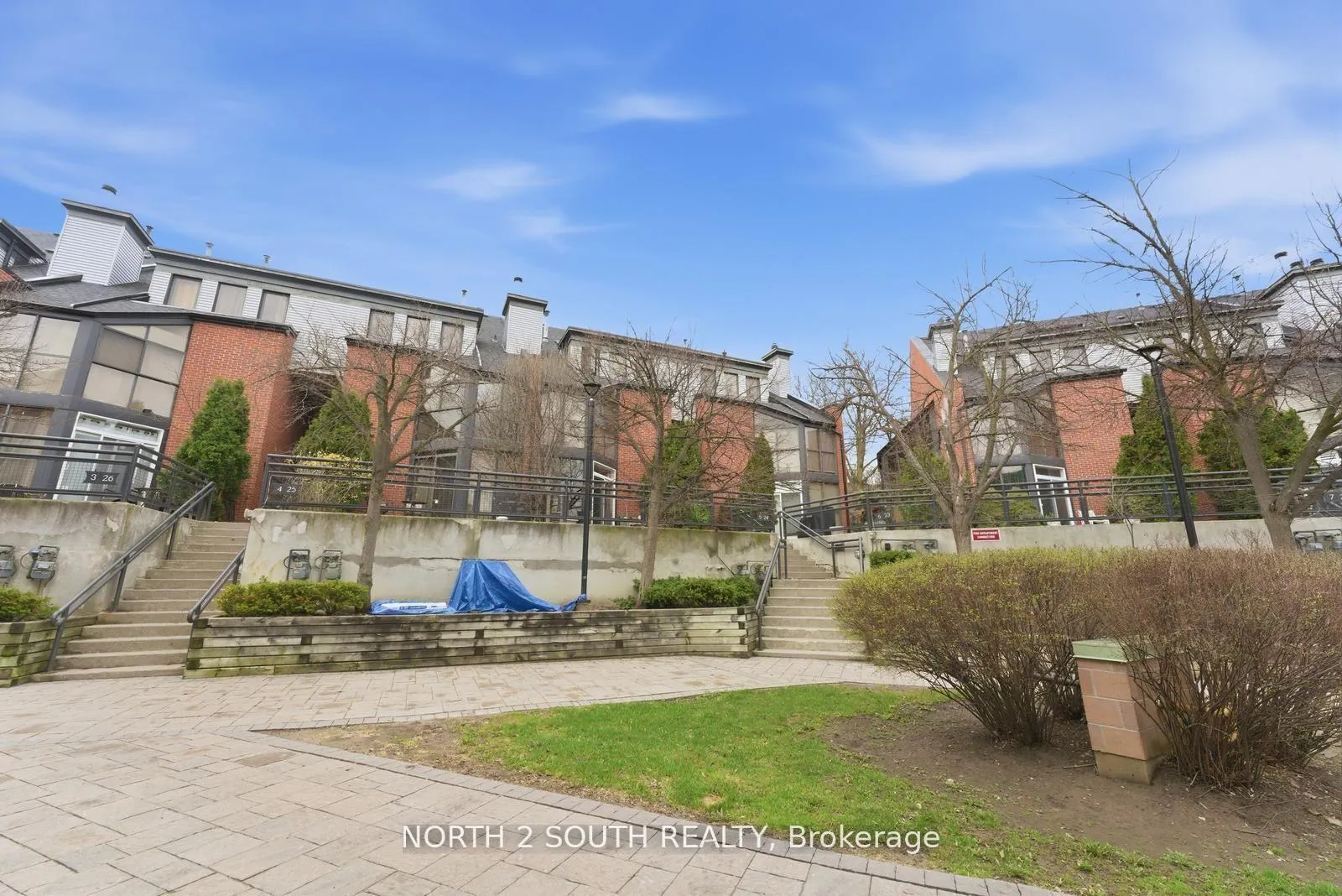 Photo 2 of Unit TH 23, 100 Arbors Lane, Vaughan, West Woodbridge — HOMEH