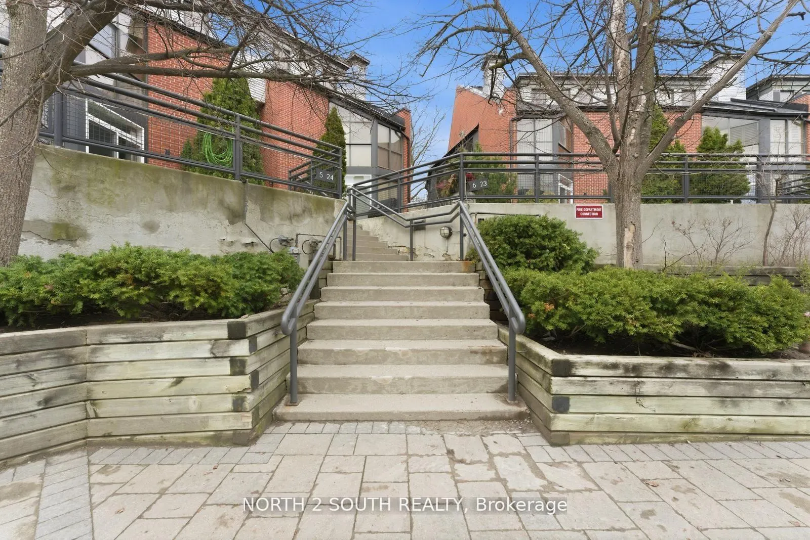 Photo 4 of Unit TH 23, 100 Arbors Lane, Vaughan, West Woodbridge — HOMEH