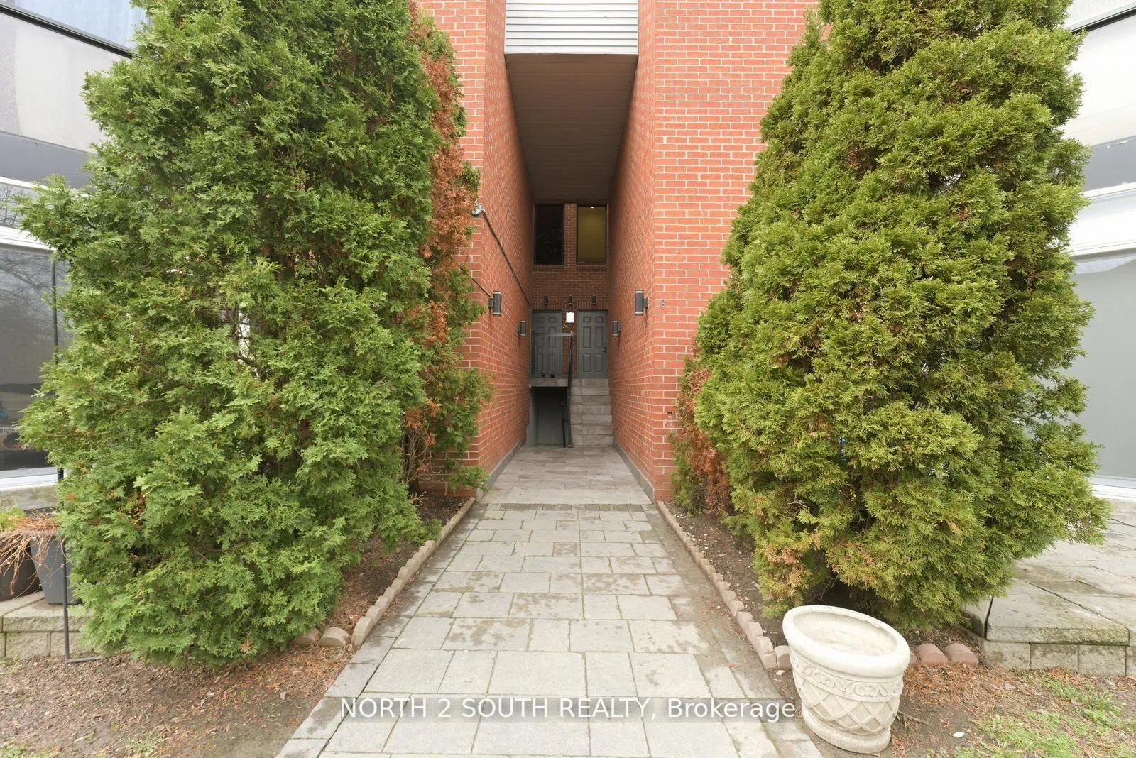 Photo 6 of Unit TH 23, 100 Arbors Lane, Vaughan, West Woodbridge — HOMEH