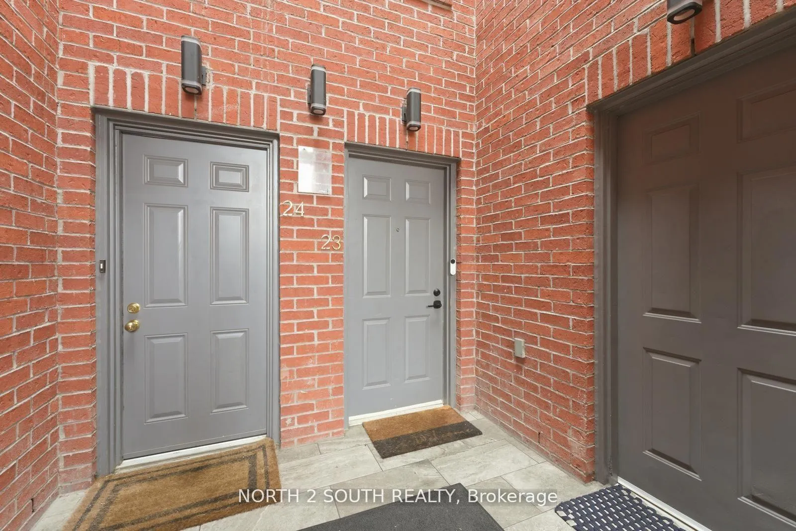 Photo 8 of Unit TH 23, 100 Arbors Lane, Vaughan, West Woodbridge — HOMEH