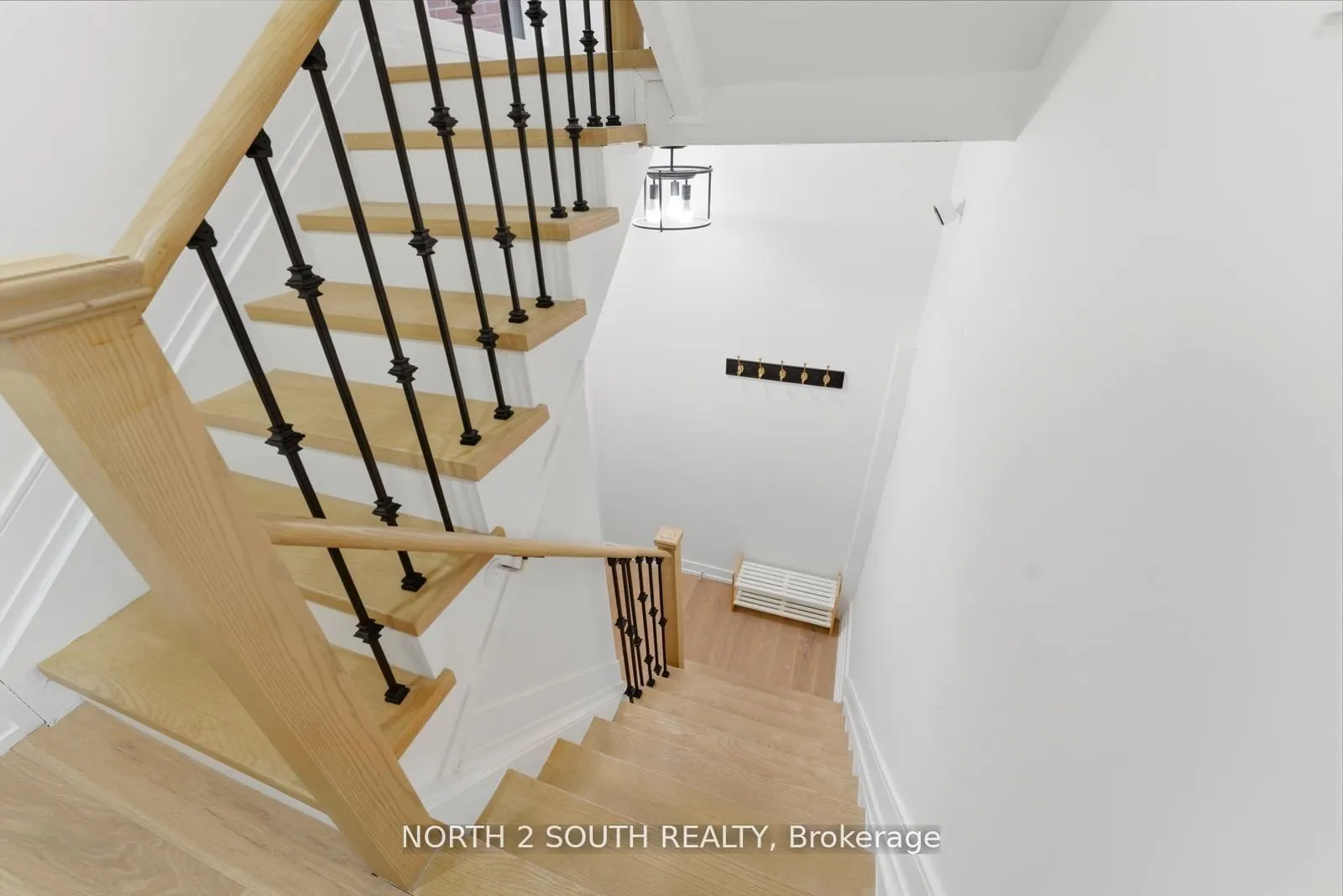 Photo 10 of Unit TH 23, 100 Arbors Lane, Vaughan, West Woodbridge — HOMEH