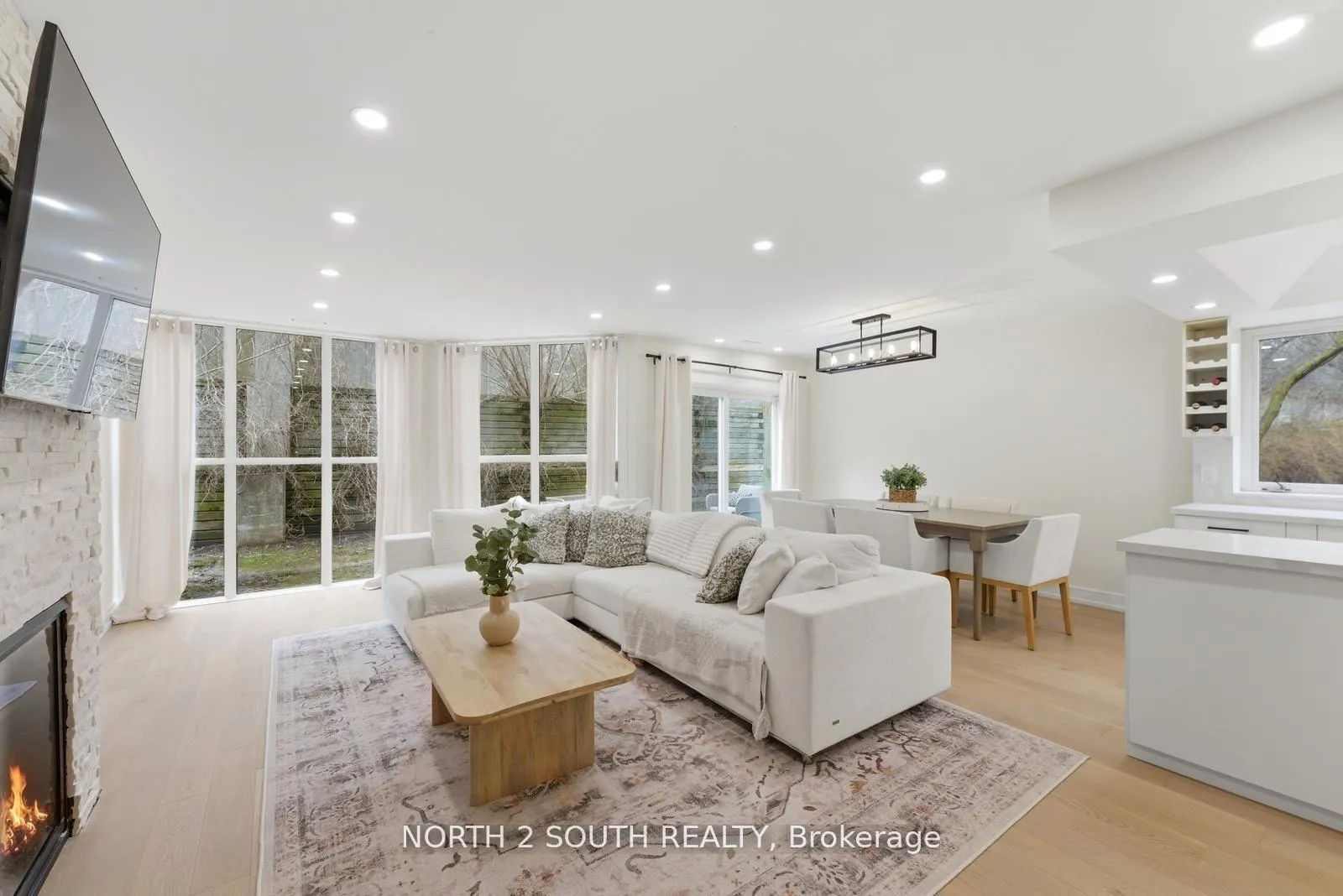 Photo 12 of Unit TH 23, 100 Arbors Lane, Vaughan, West Woodbridge — HOMEH