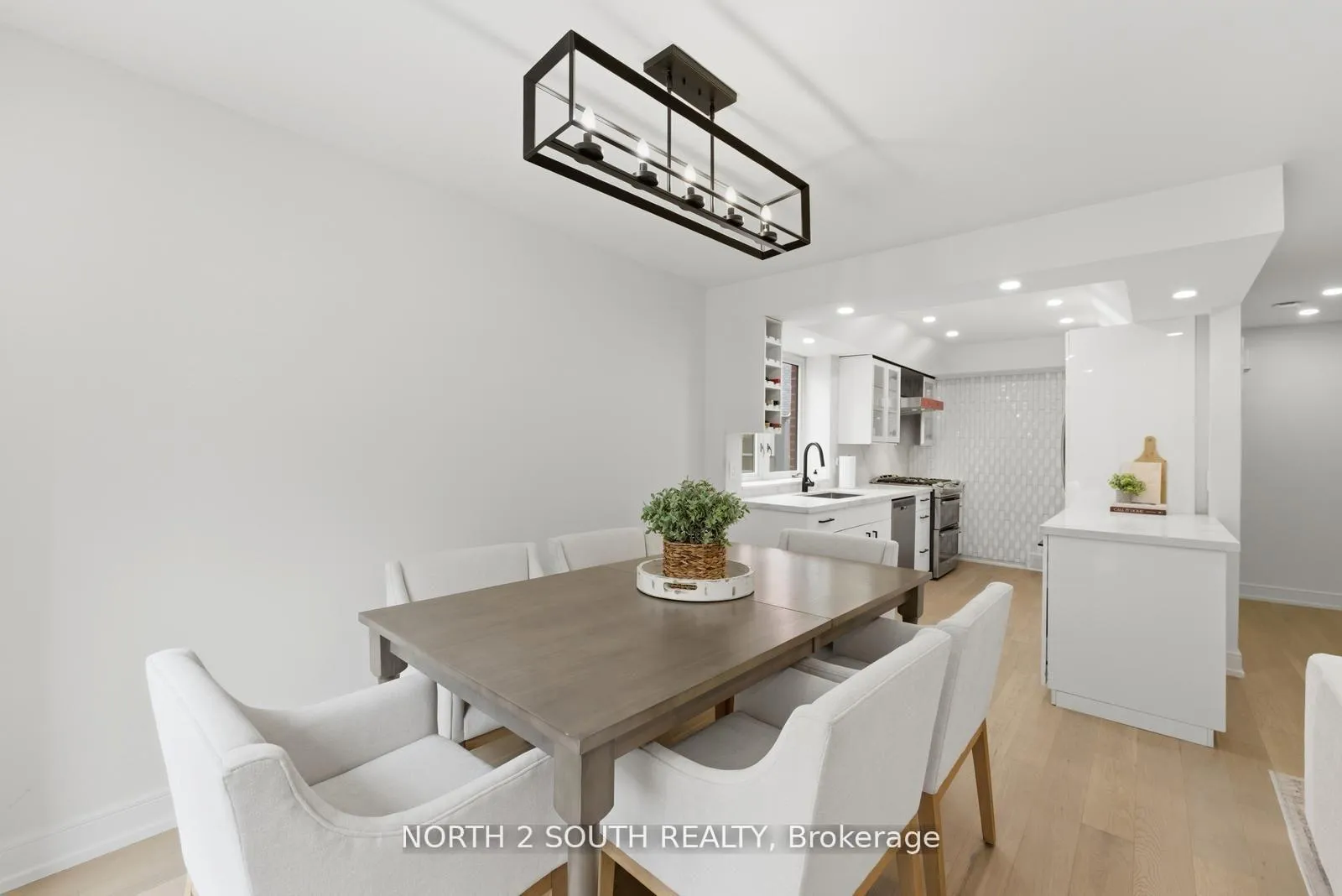 Photo 24 of Unit TH 23, 100 Arbors Lane, Vaughan, West Woodbridge — HOMEH