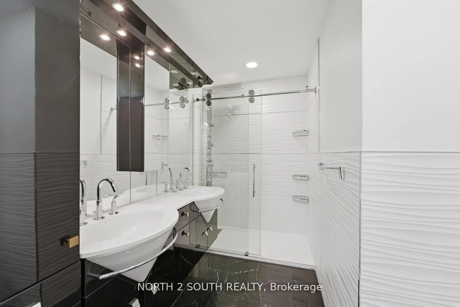 Photo 37 of Unit TH 23, 100 Arbors Lane, Vaughan, West Woodbridge — HOMEH