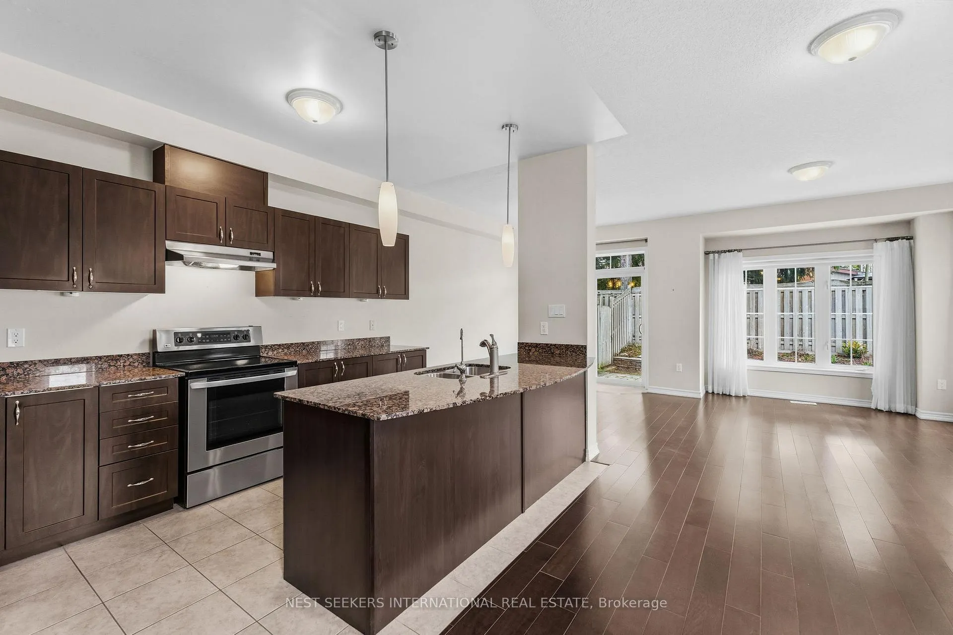 Photo 3 of Unit 11, 188 Coldwater Road, Orillia — HOMEH