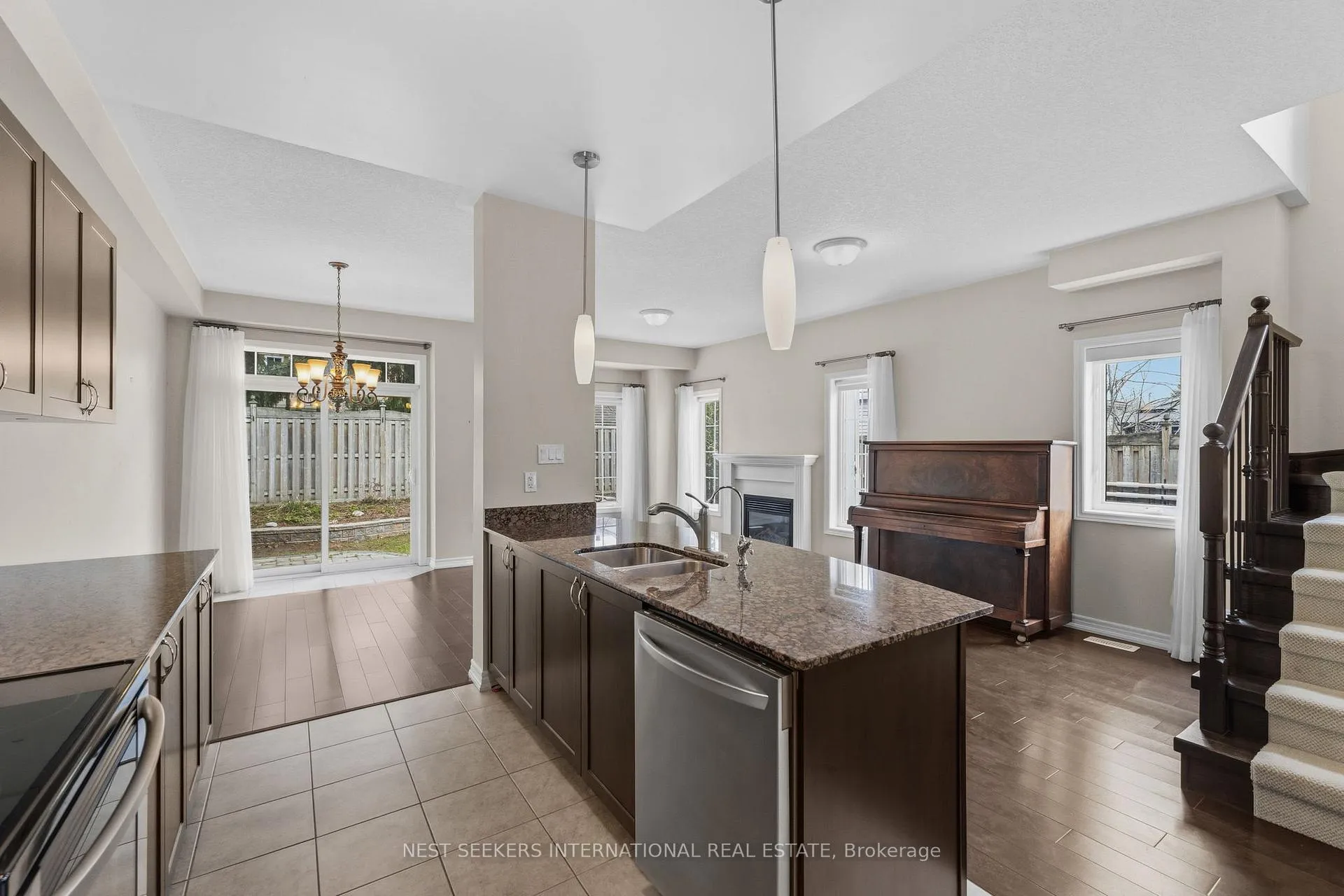 Photo 6 of Unit 11, 188 Coldwater Road, Orillia — HOMEH