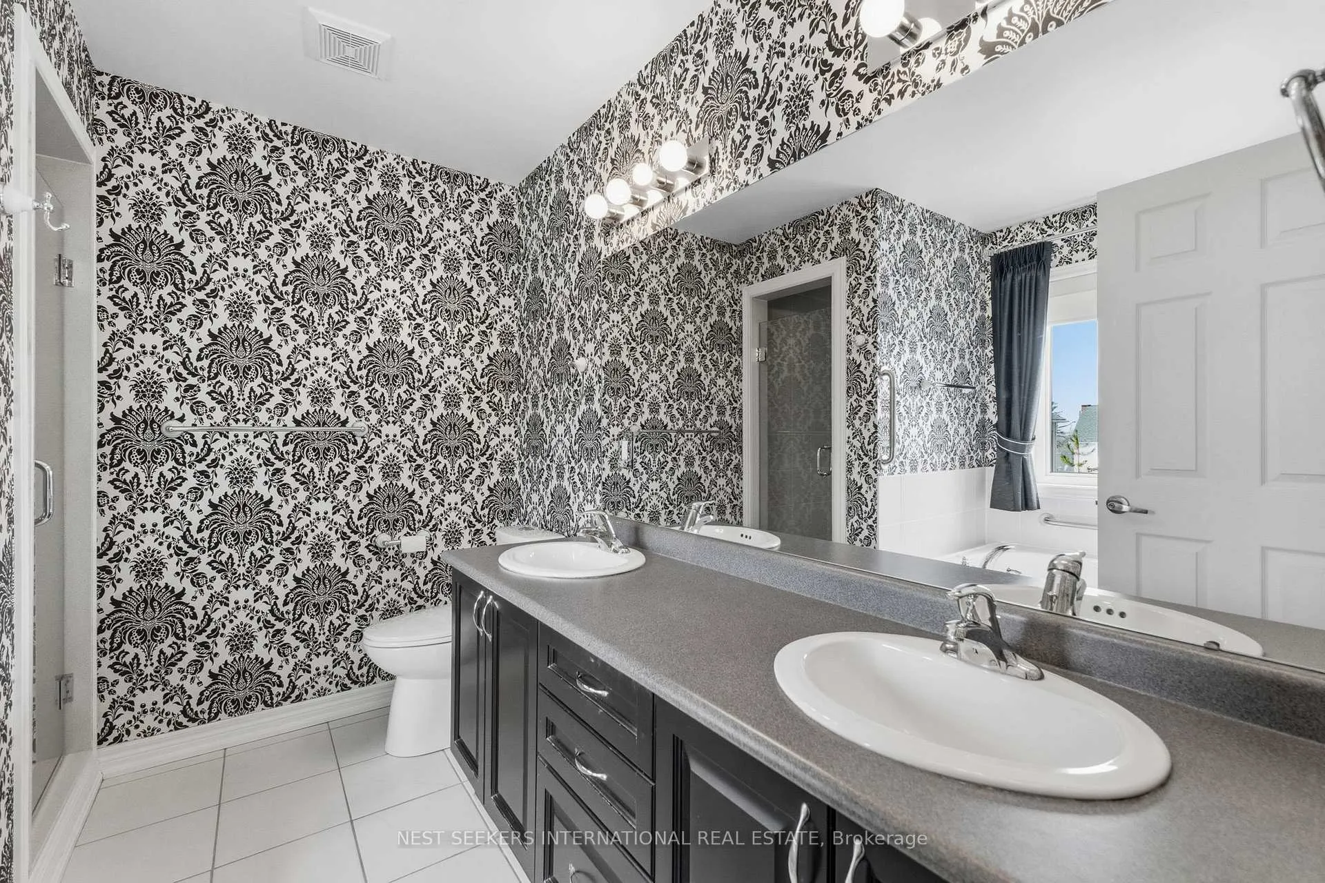 Photo 35 of Unit 11, 188 Coldwater Road, Orillia — HOMEH