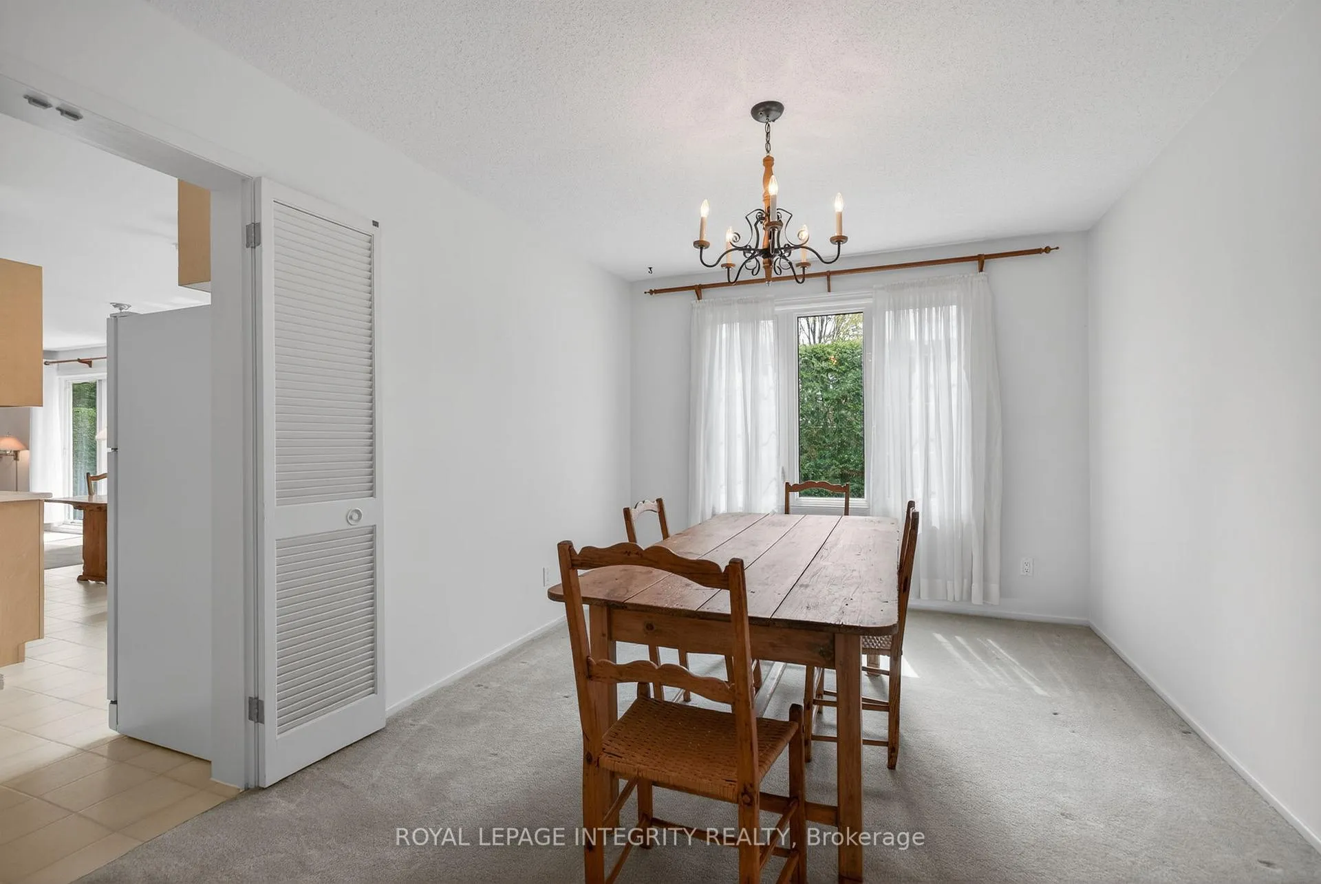 Photo 8 of 16 Ancona Crescent, Ottawa, Briargreen — HOMEH